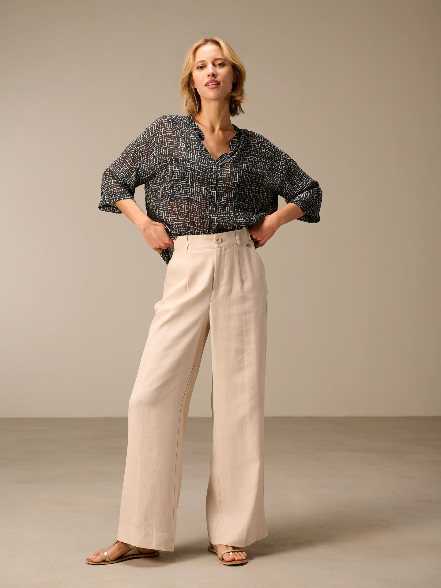 Bluse mit Stehkragen - Image 3