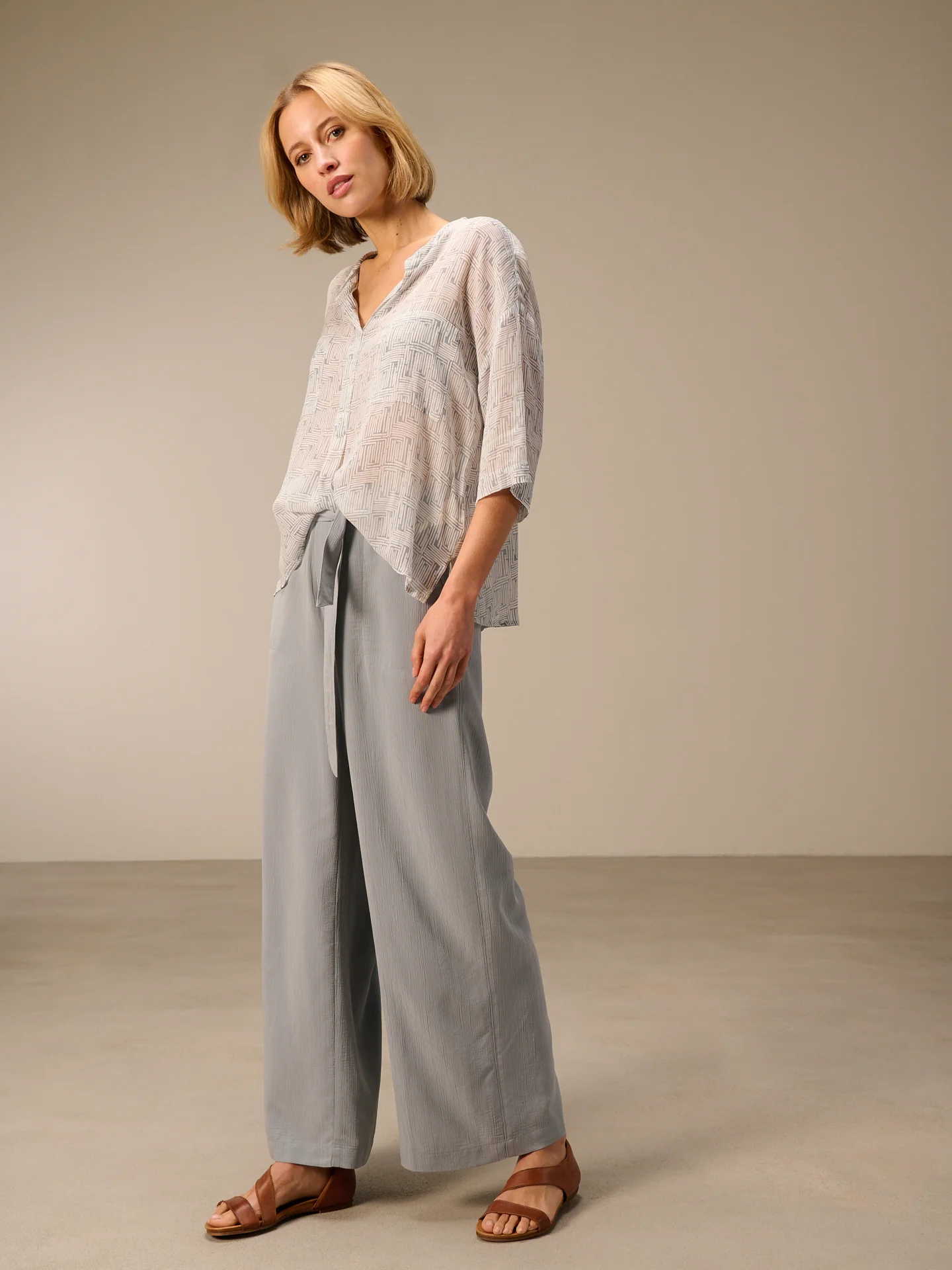 Bluse mit Stehkragen - Image 7