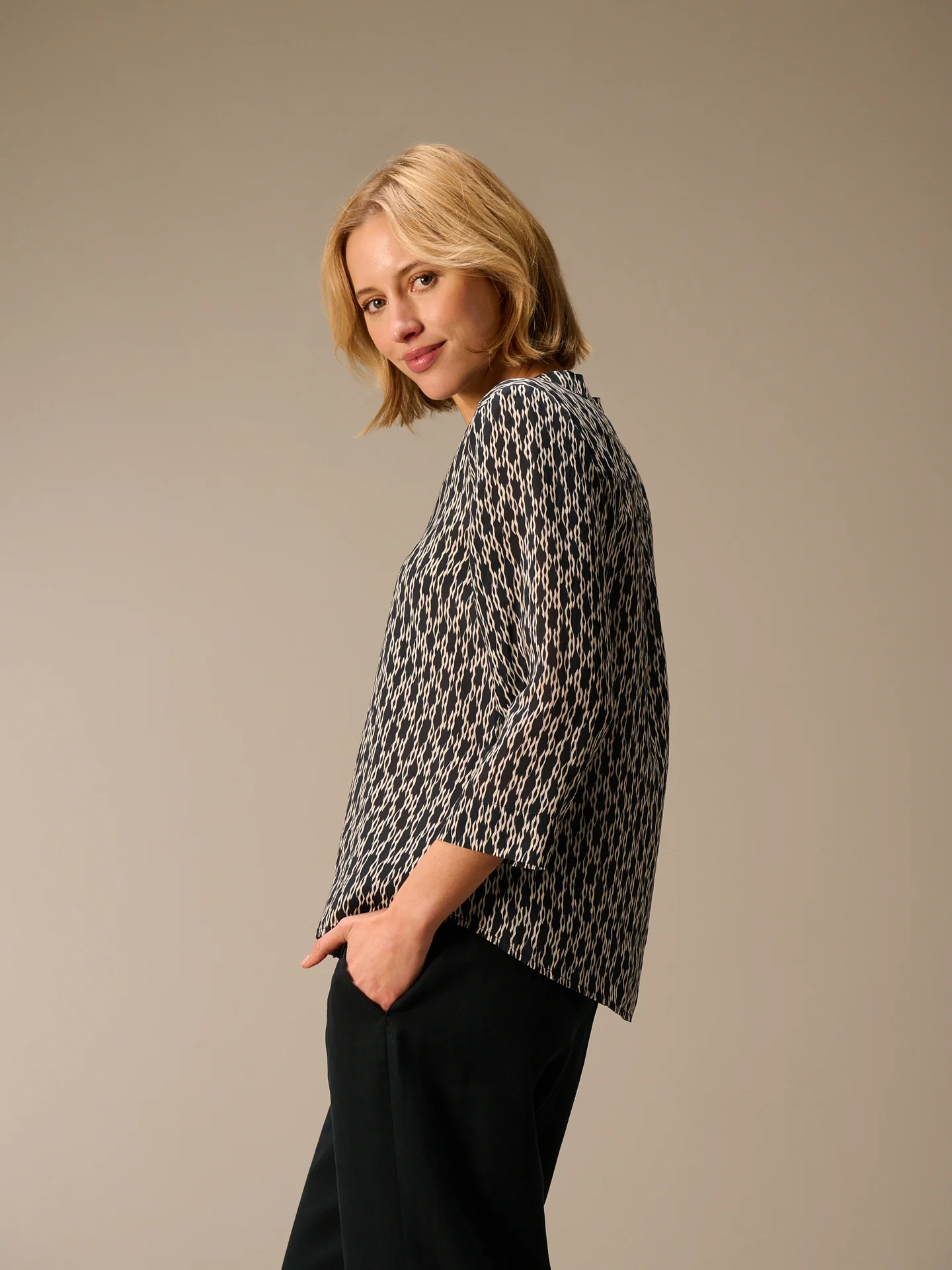 Bluse mit Stehkragen - Image 3