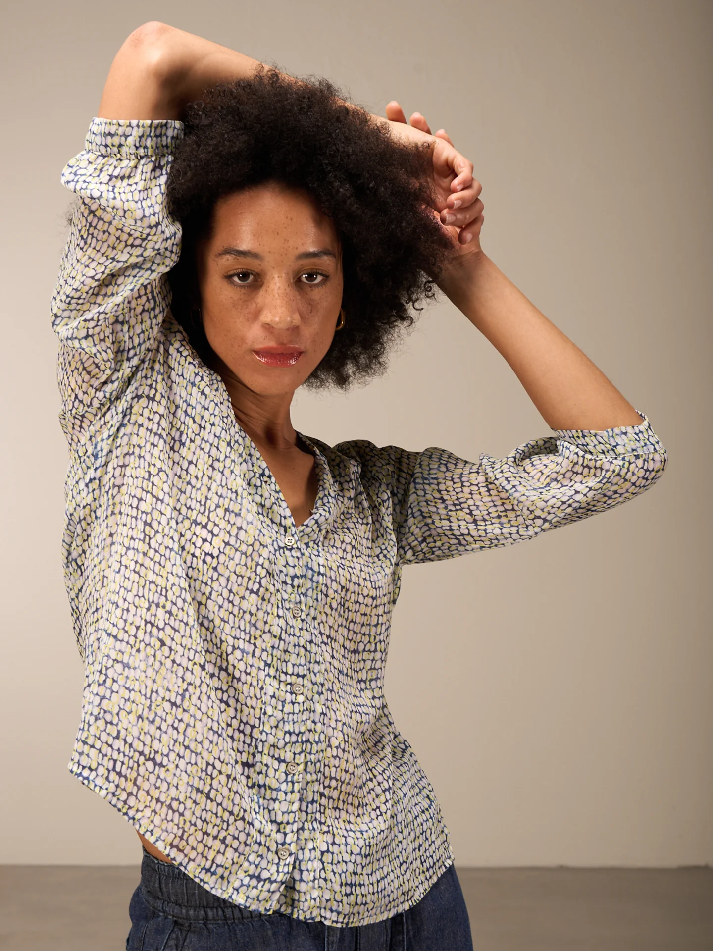 Bluse mit Knopfleiste - Image 10