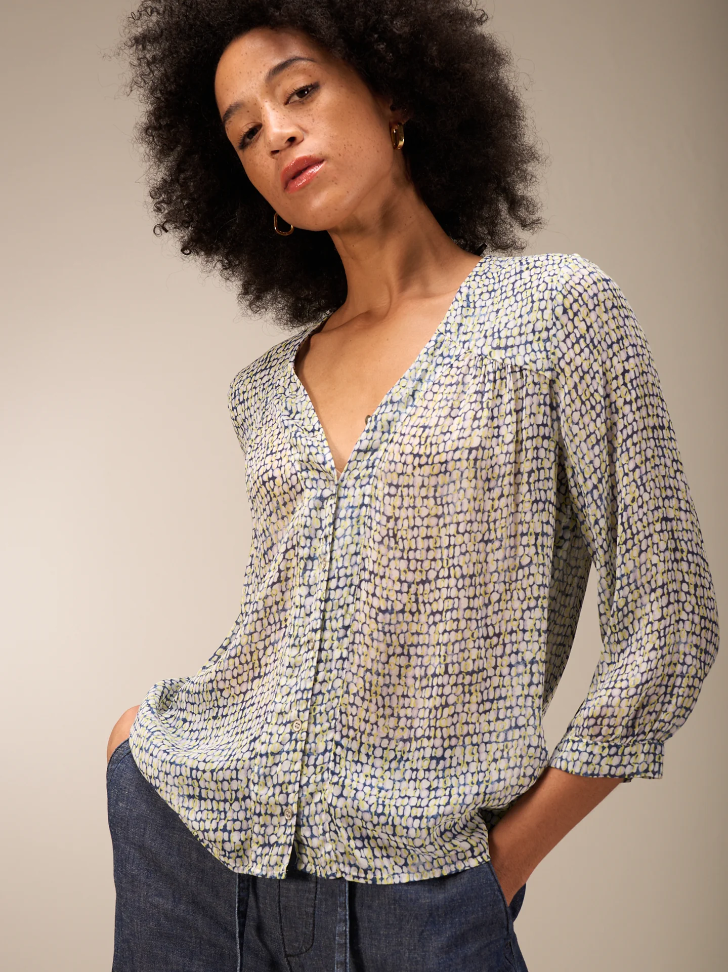 Bluse mit Knopfleiste - Image 7