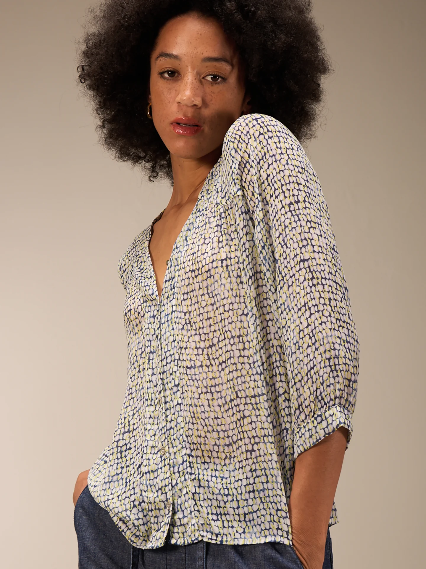 Bluse mit Knopfleiste - Image 9