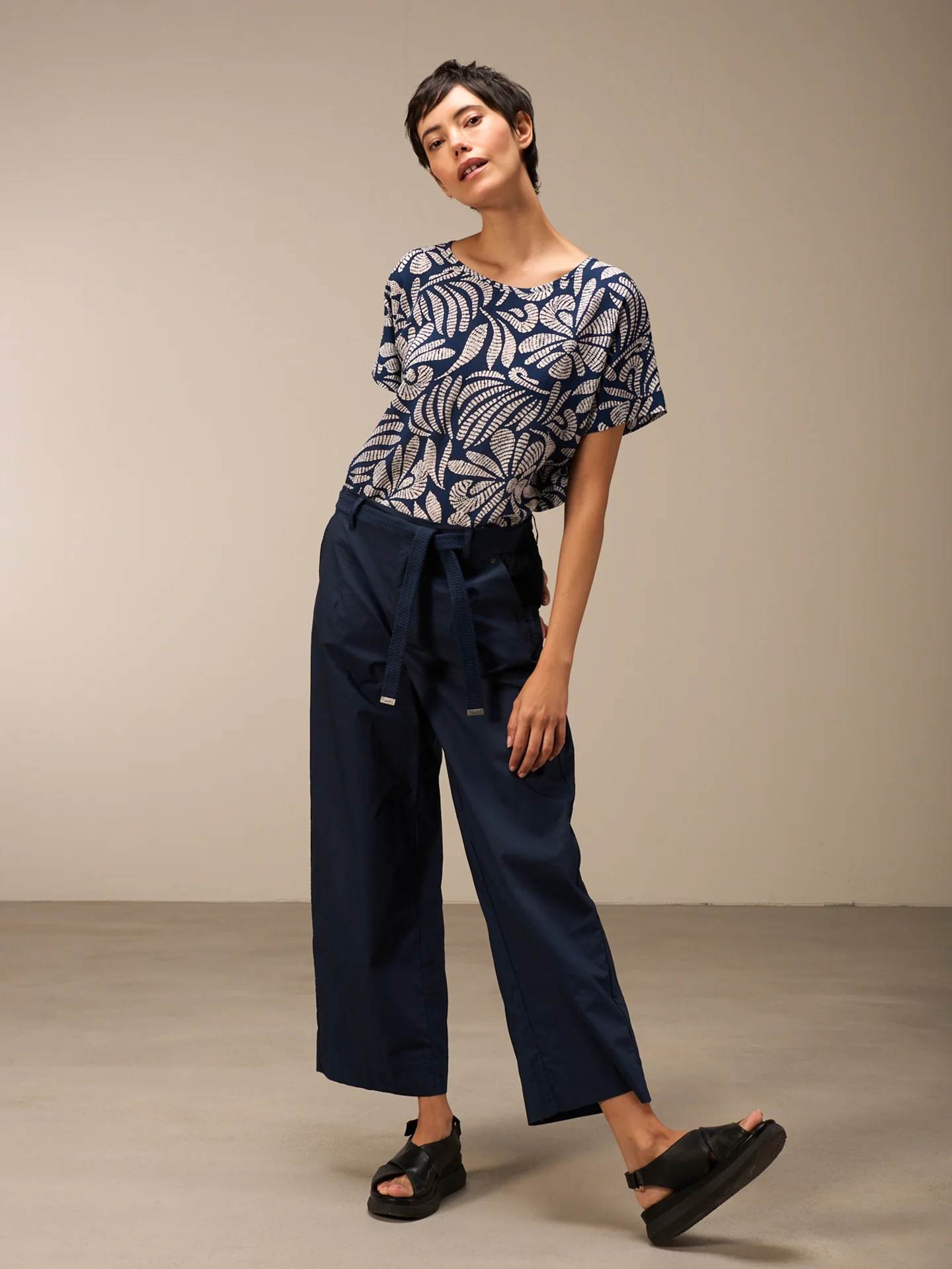 Bluse mit Rundhals - Image 24