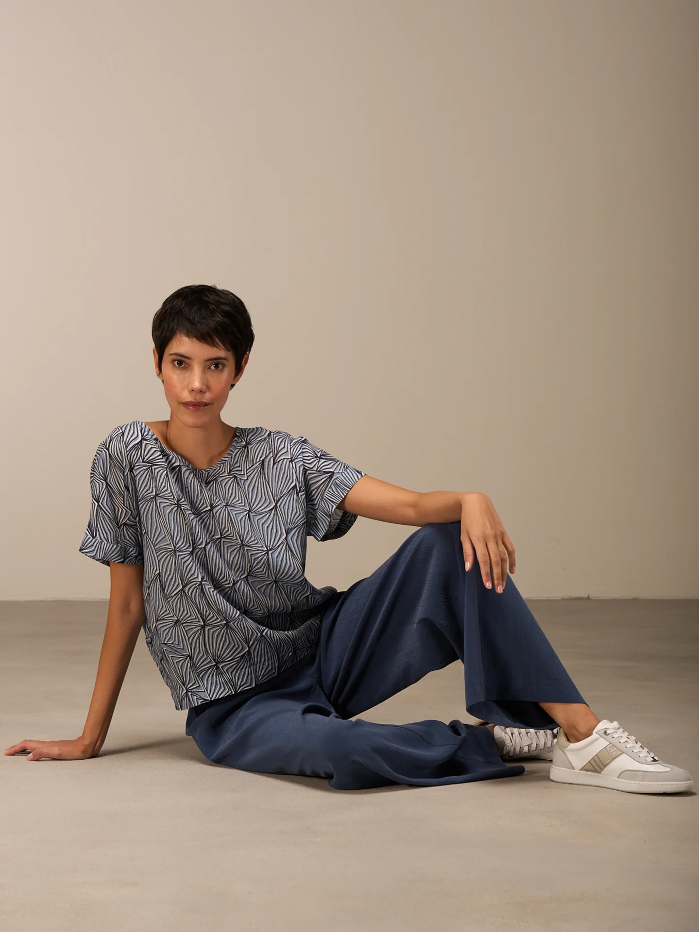 Bluse mit Rundhals - Image 7