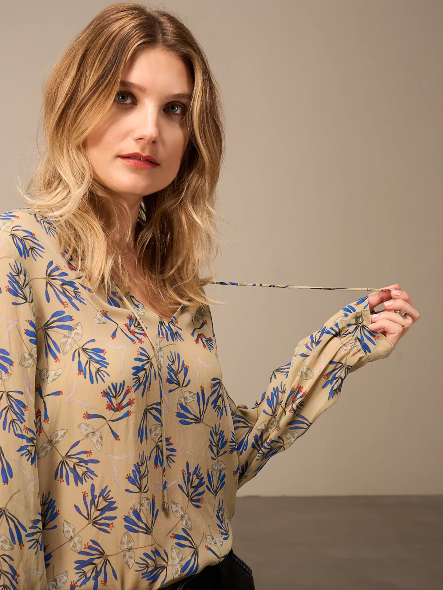 Bluse mit Stehkragen - Image 15