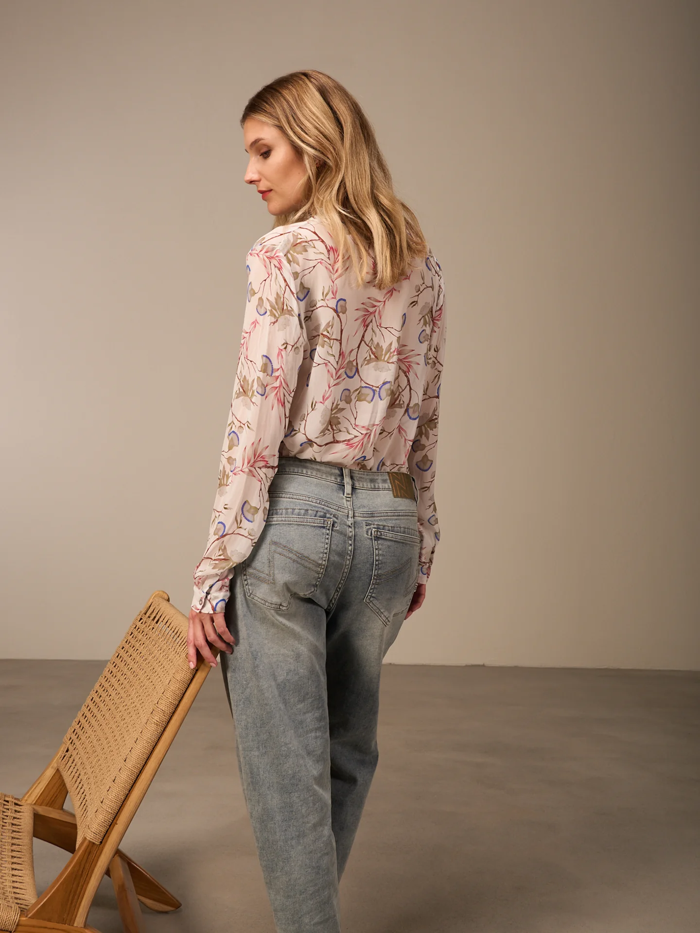 Bluse mit Stehkragen - Image 7