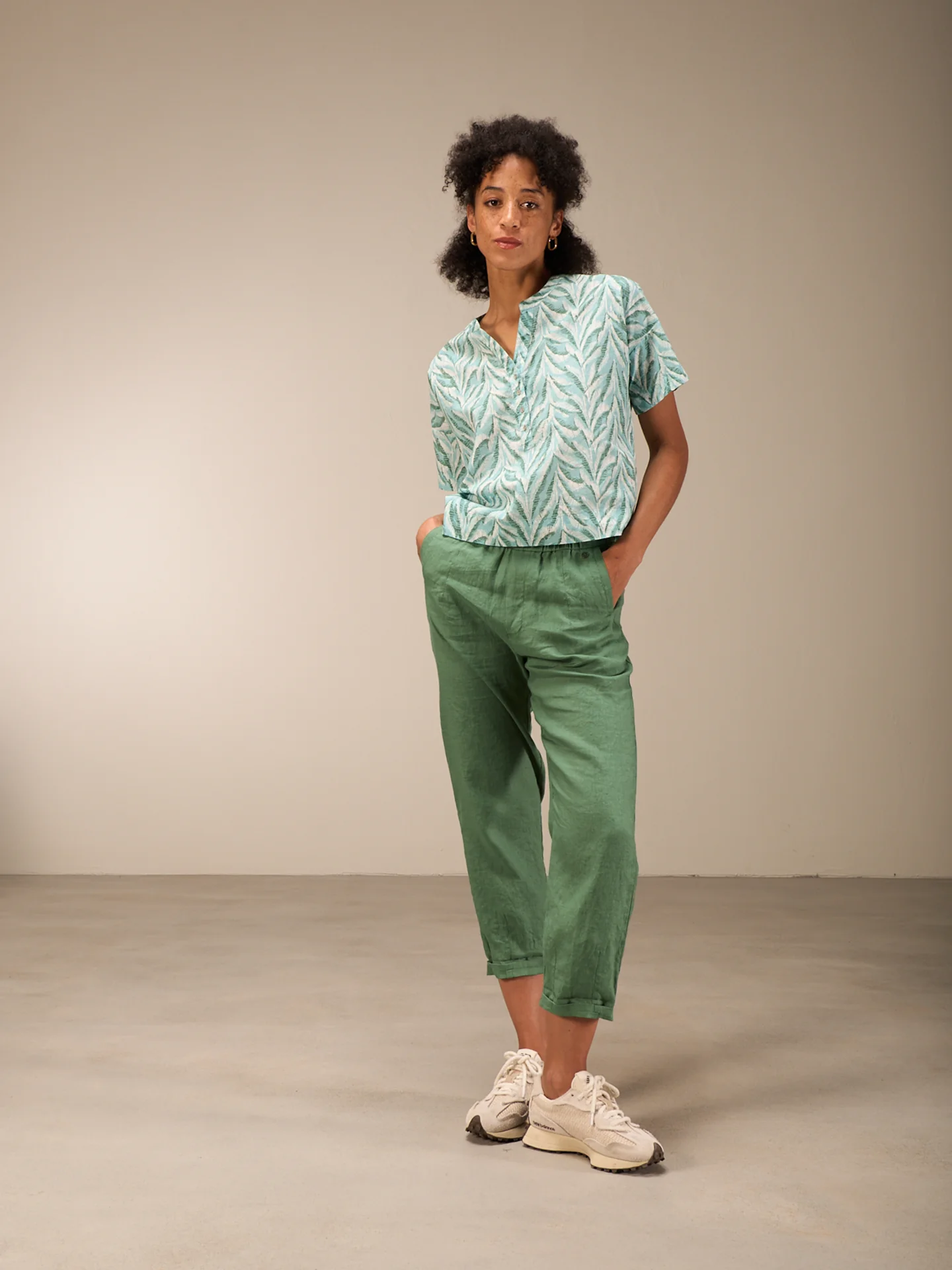 Hose mit elastischem Bund - Image 4