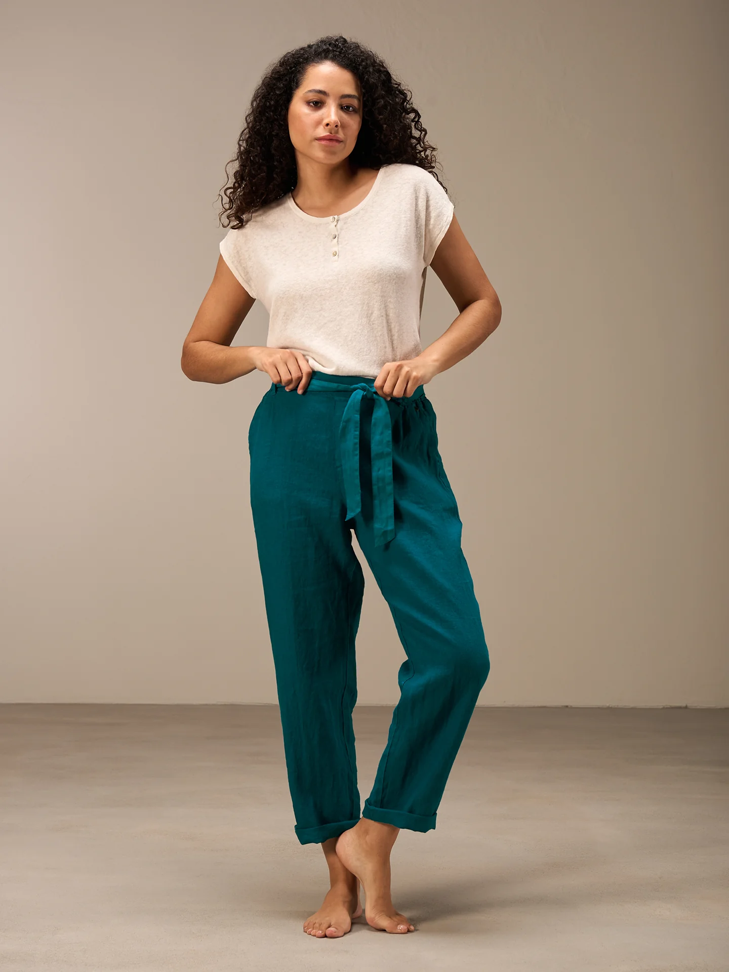 Hose mit Gürtel - Image 11