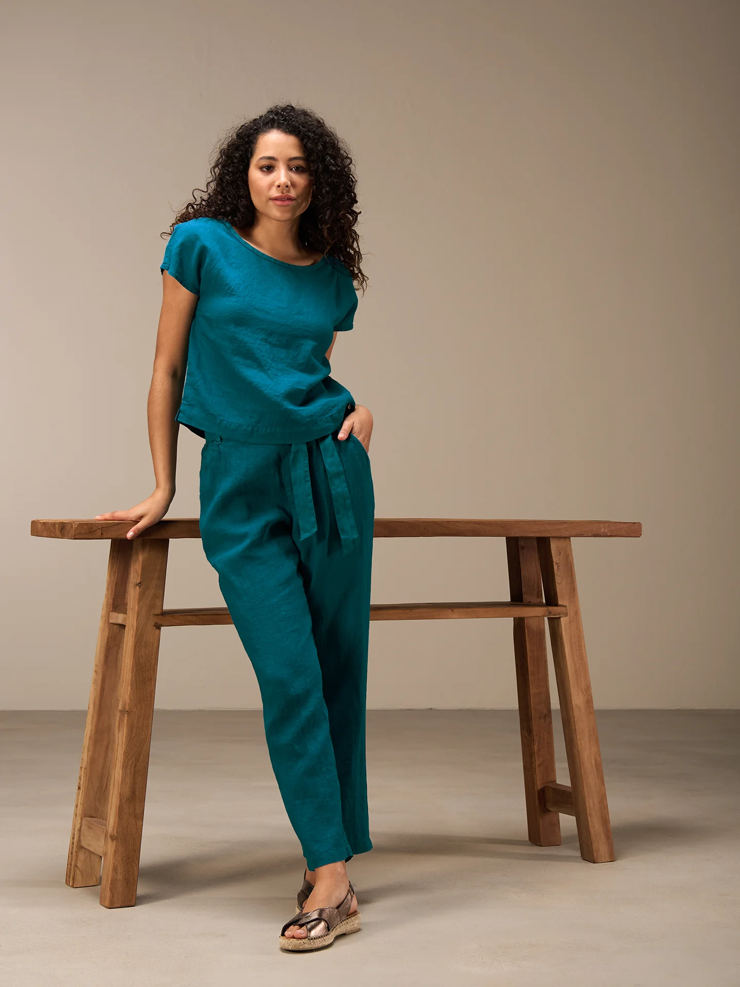 Hose mit Gürtel - Image 15