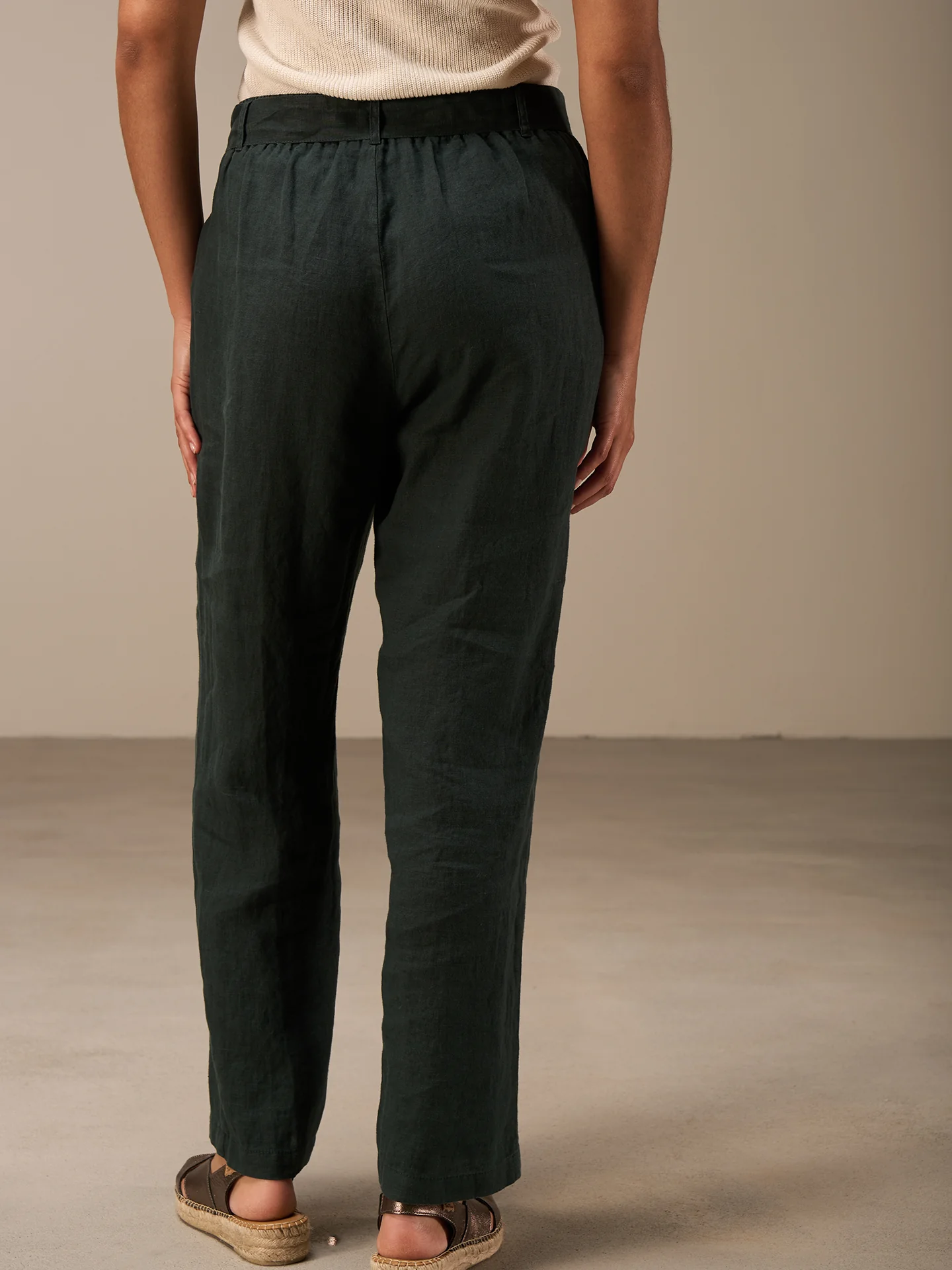 Hose mit Gürtel - Image 20