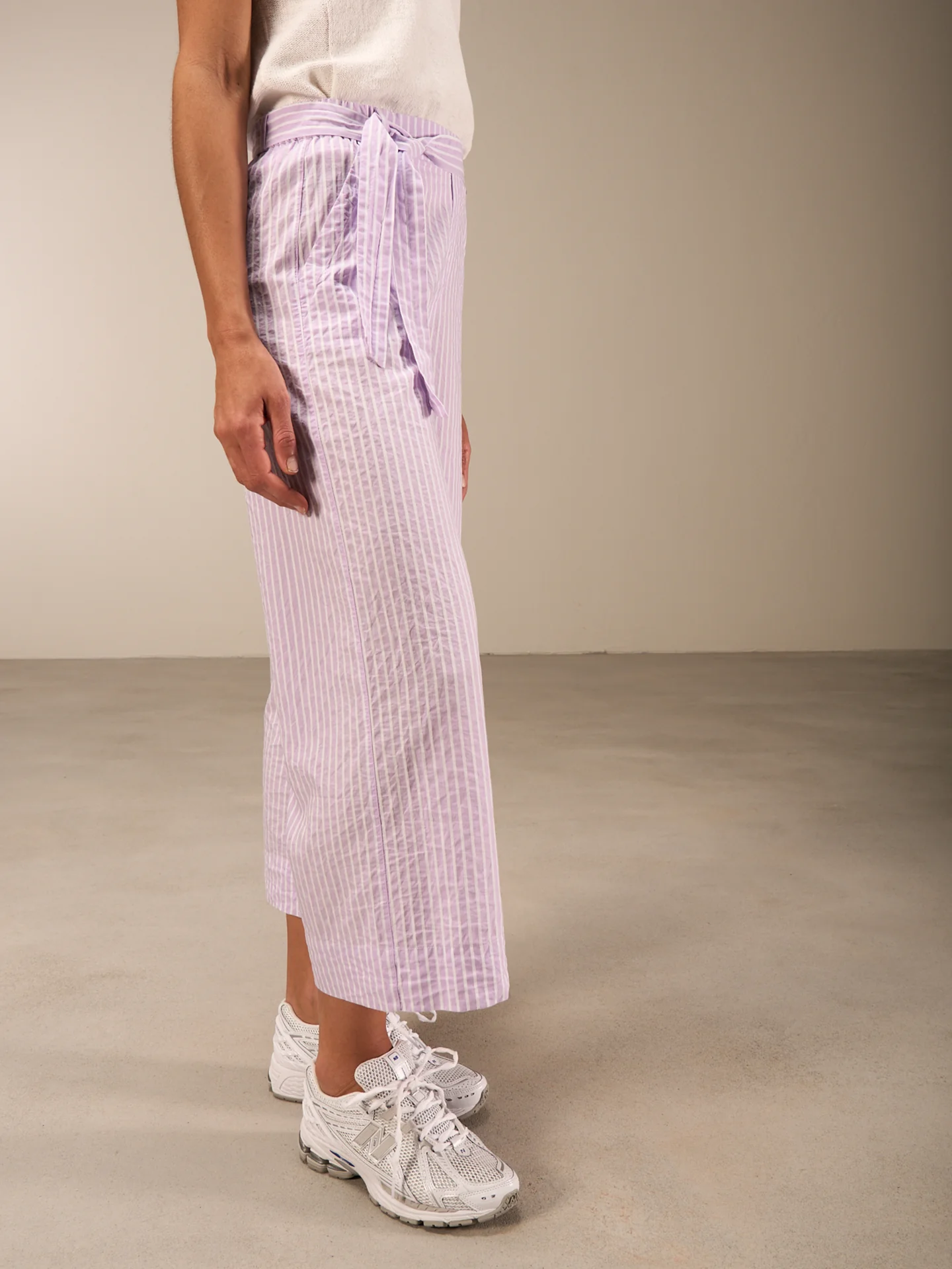 Hose mit Gürtel - Image 3