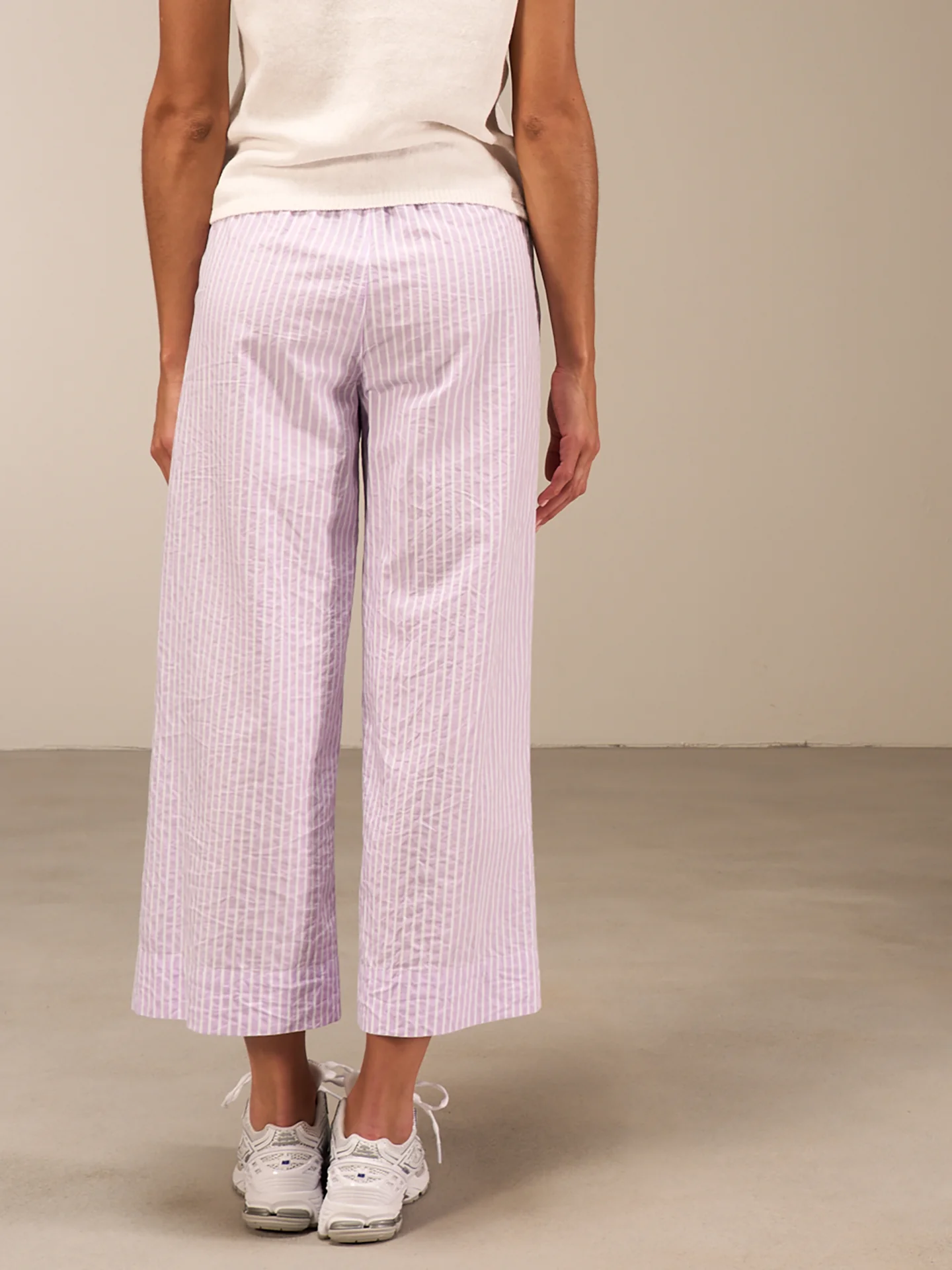 Hose mit Gürtel - Image 4