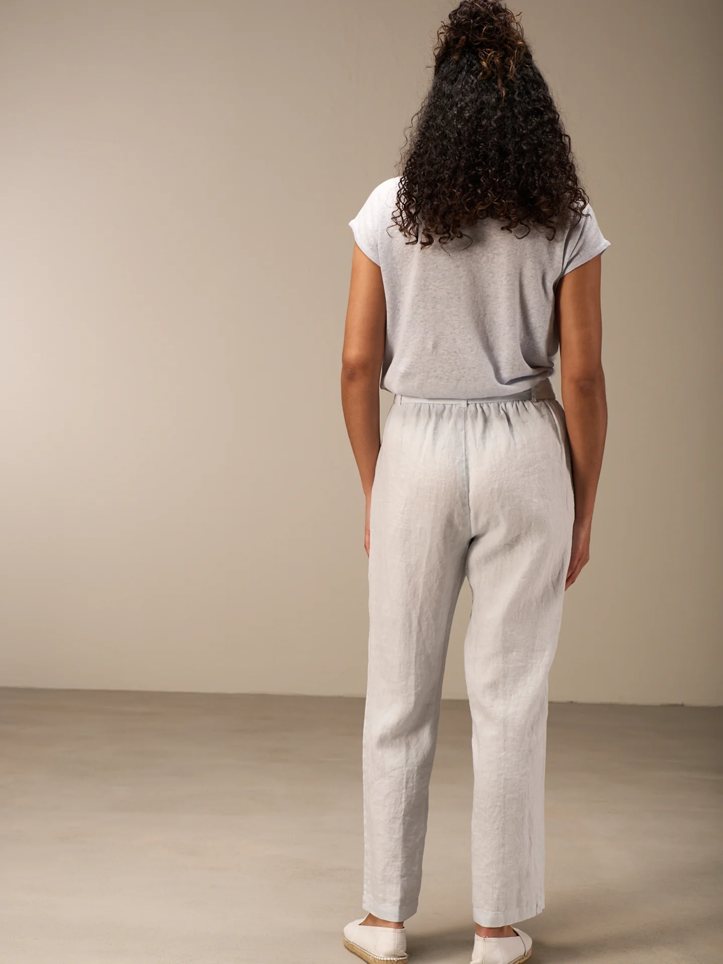 Hose mit Gürtel - Image 9