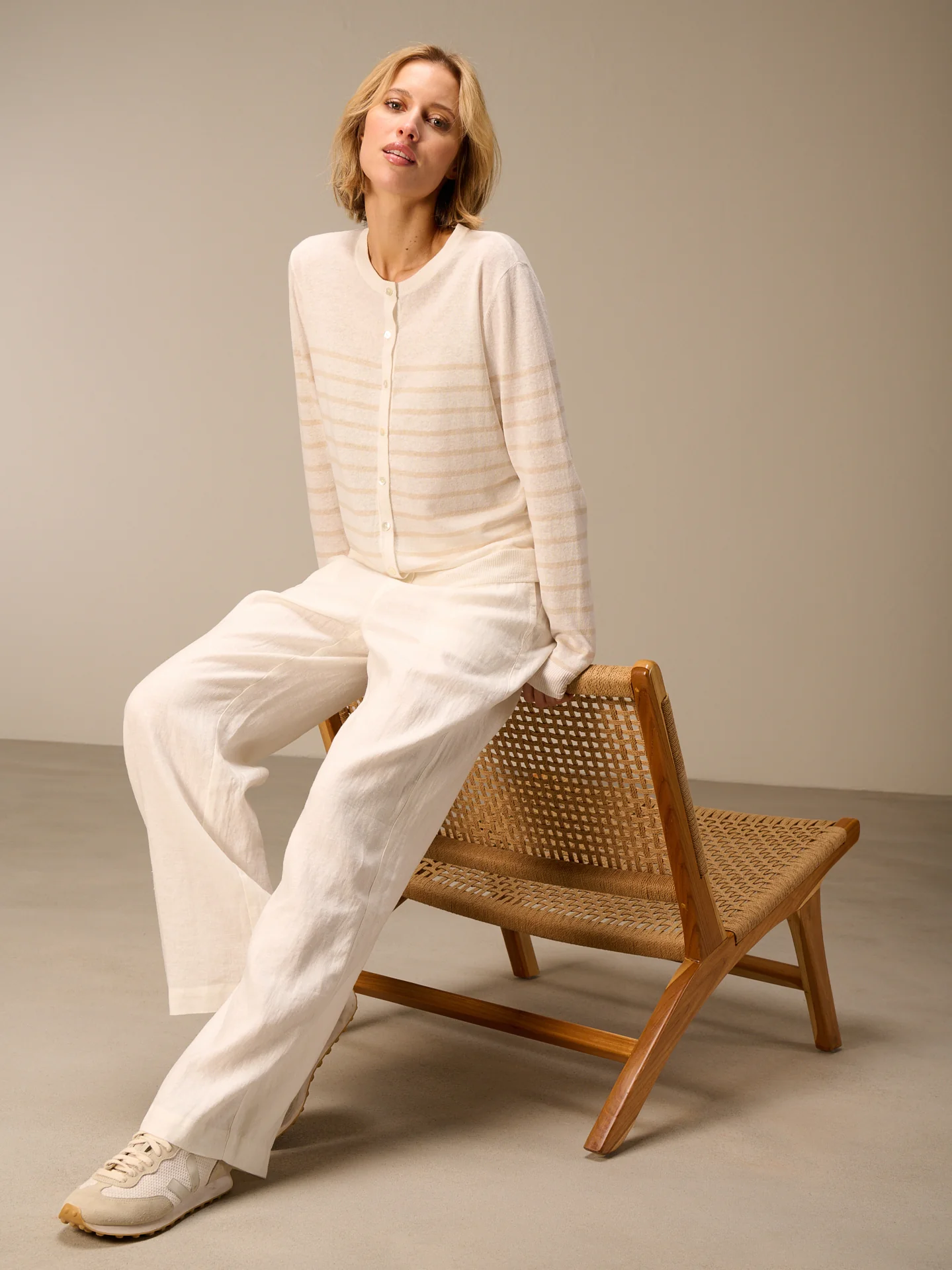 Strickjacke mit Leinen - Image 3