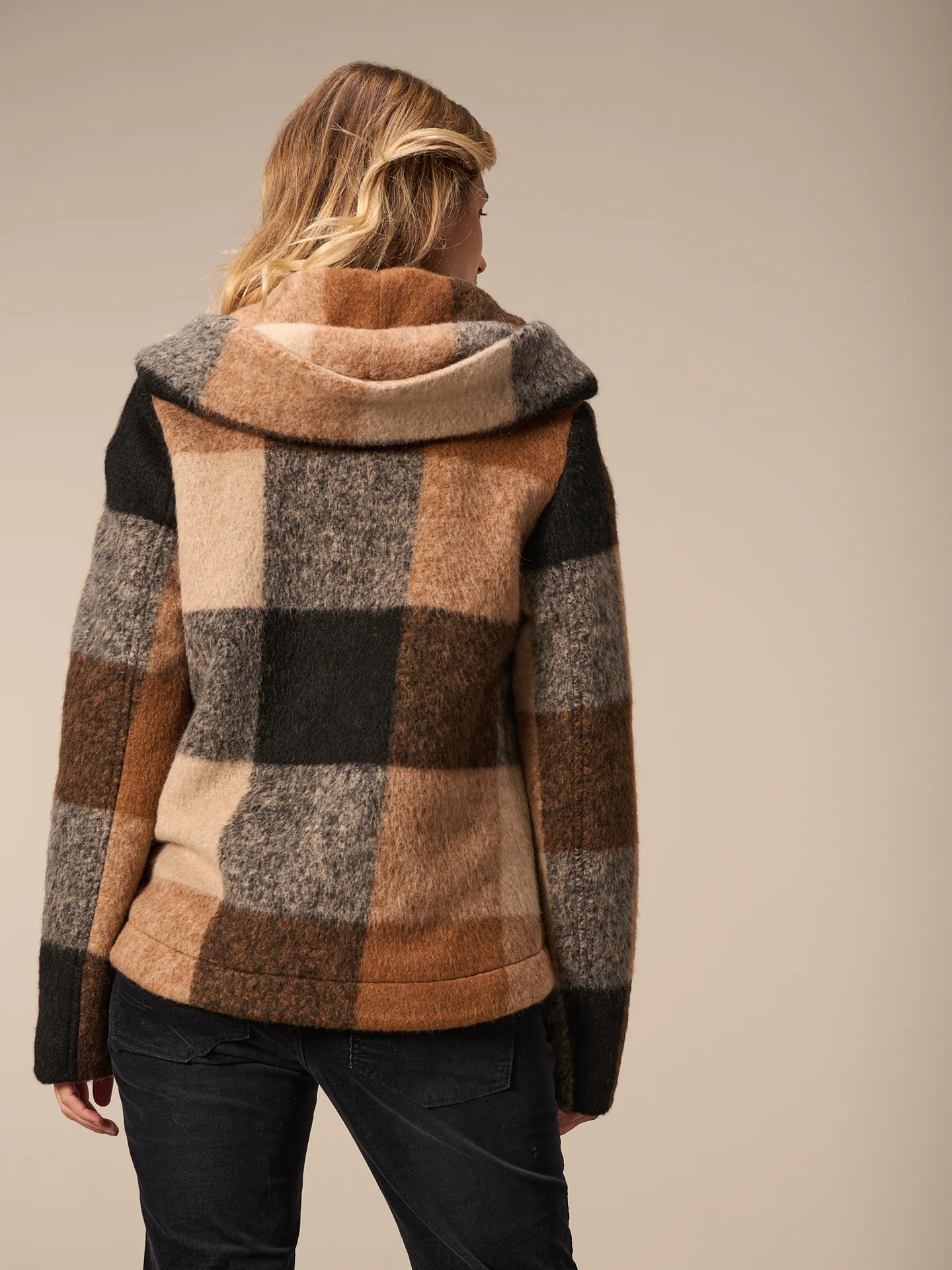 Mantel mit Karomuster - Image 4