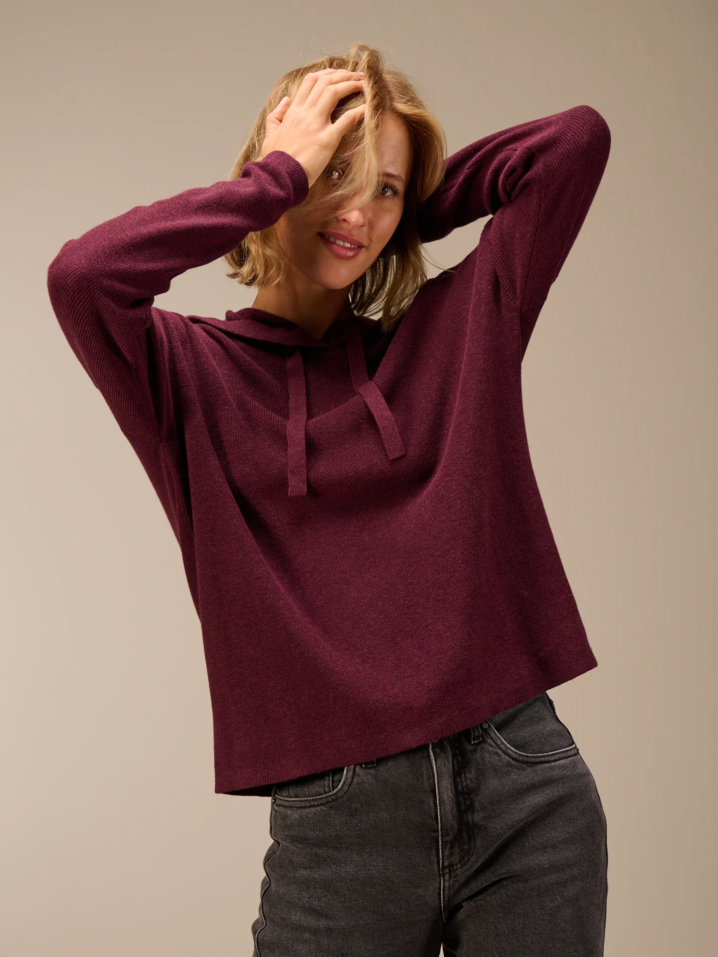 Pullover mit Kapuze - Image 8