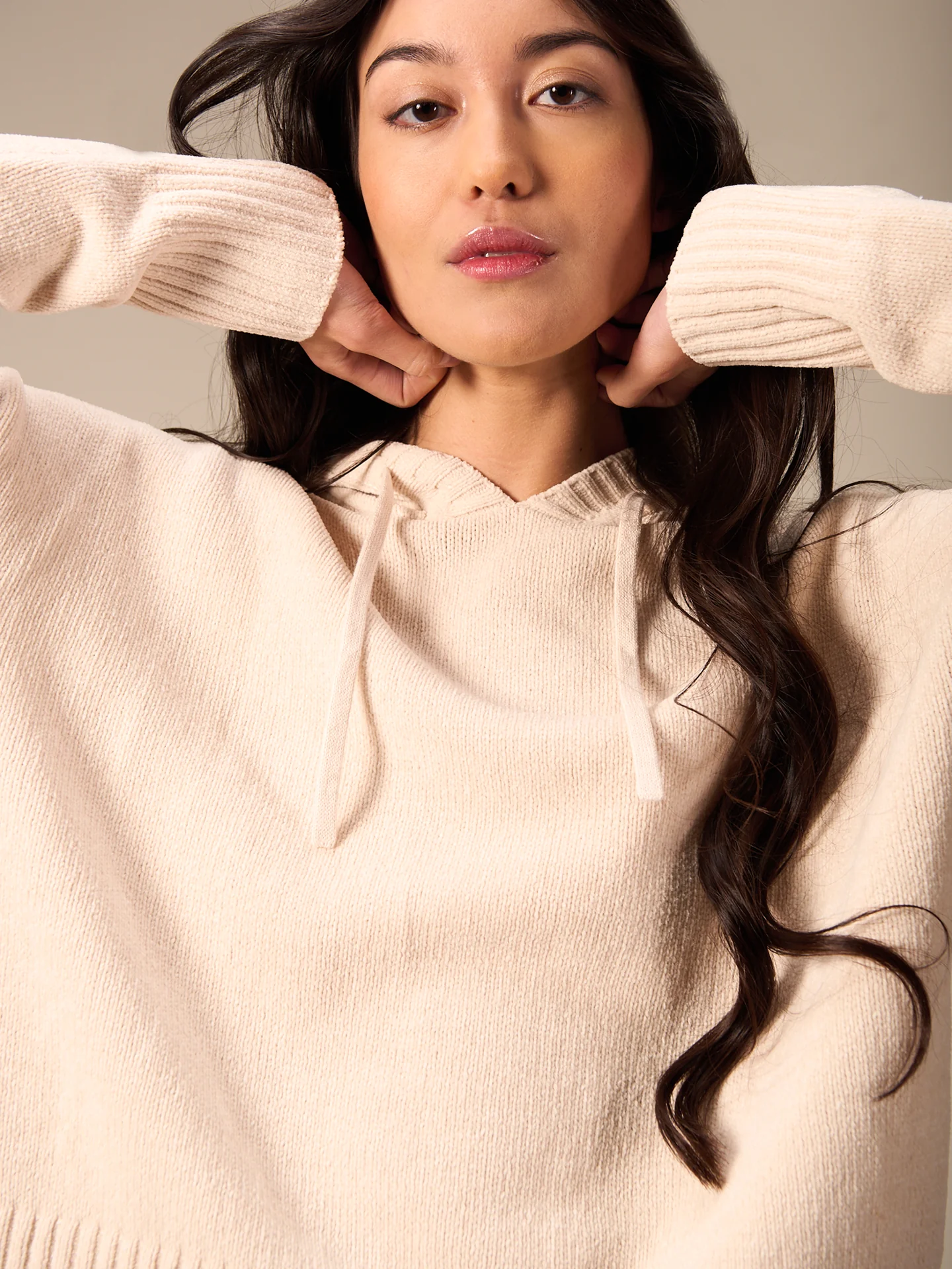 Pullover mit Kapuze - Image 3