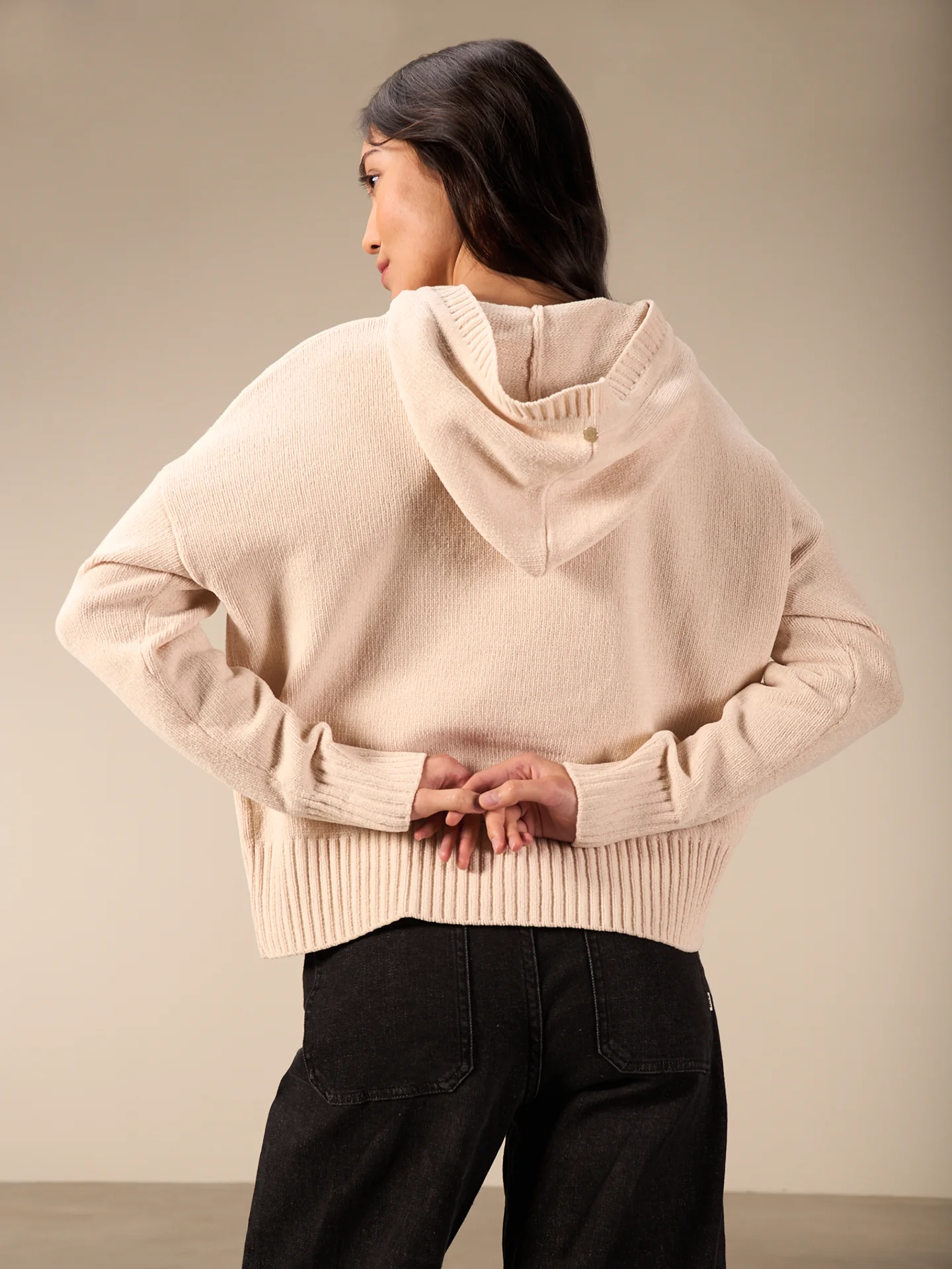 Pullover mit Kapuze - Image 4