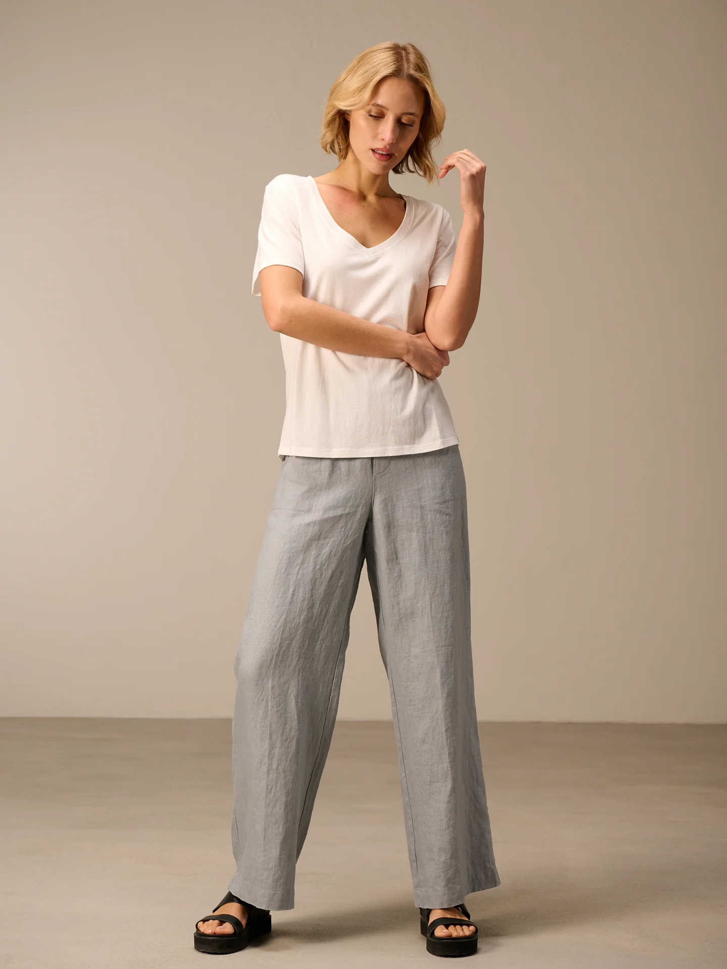 Shirt mit V-Ausschnitt - Image 7