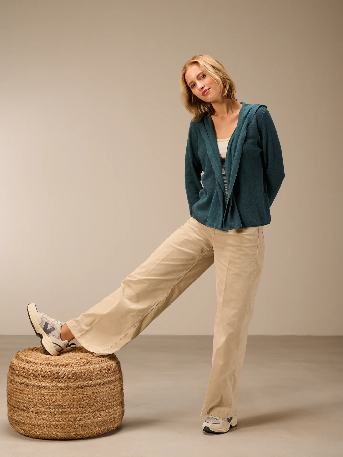 Strickjacke mit Kapuze - Image 8