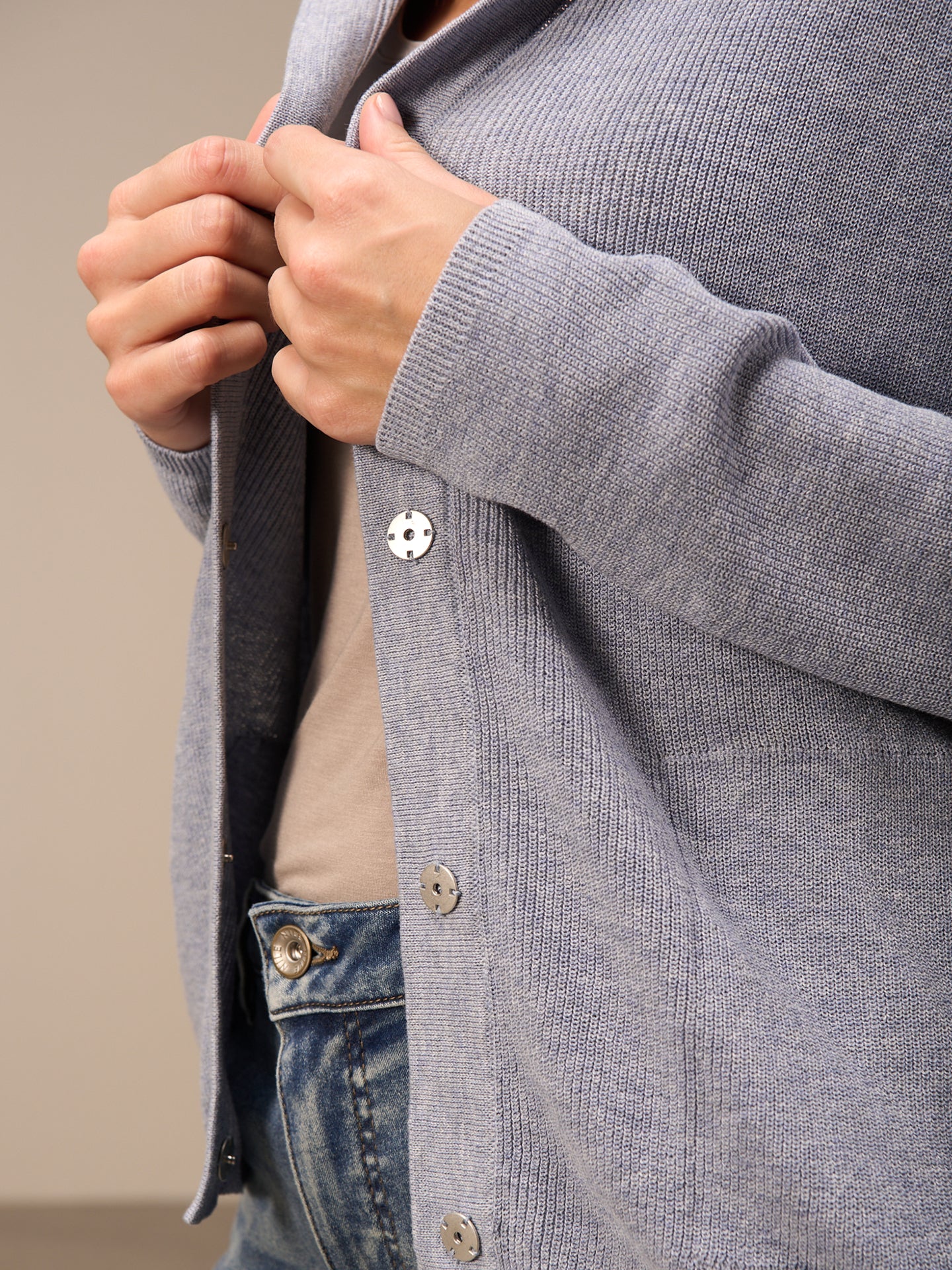 Strickjacke mit Kapuze - Image 4