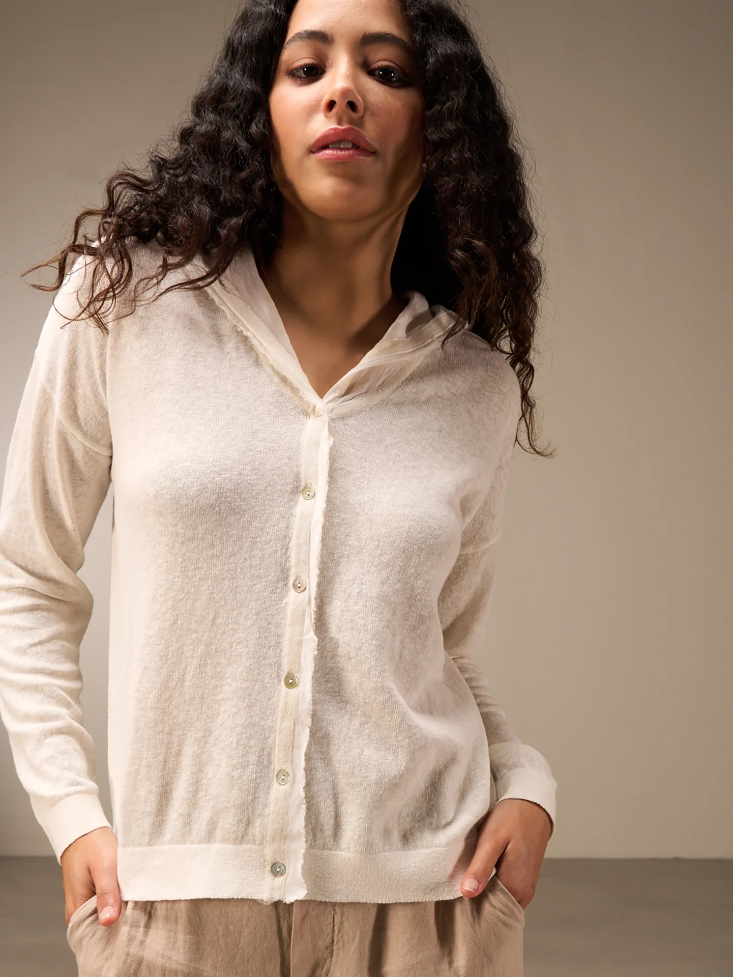 Strickjacke mit Kapuze - Image 6