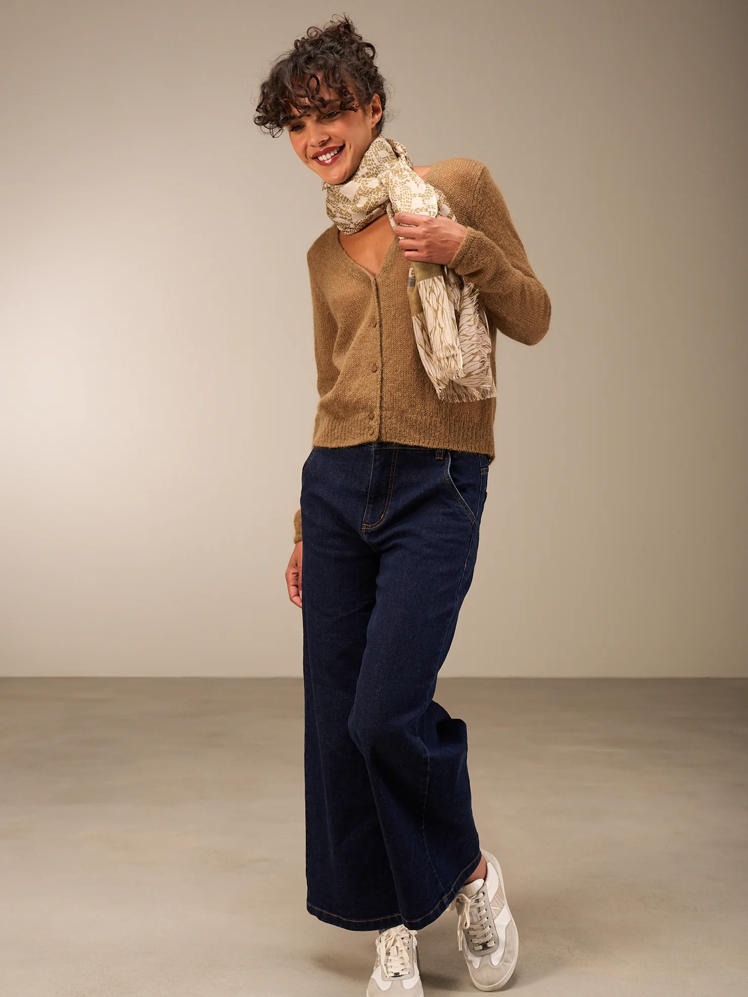 Strickjacke mit Knopfverschluss - Image 15