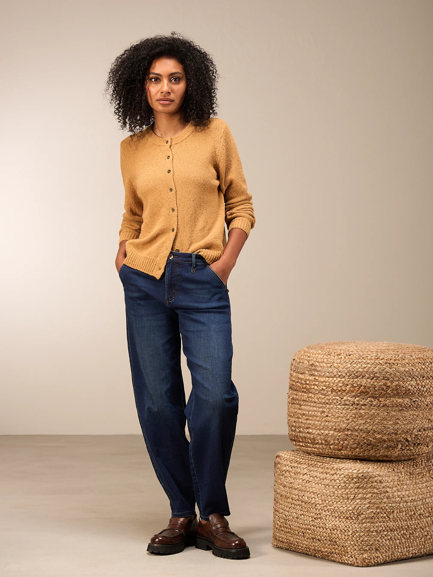 Strickjacke mit Knopfverschluss - Image 10