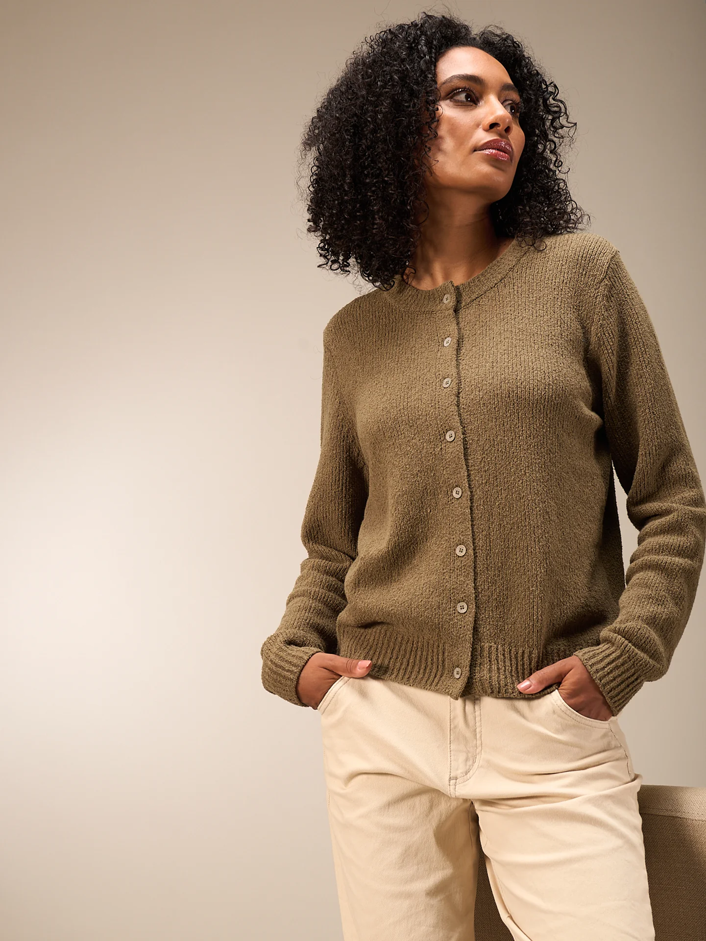 Strickjacke mit Knopfverschluss - Image 12