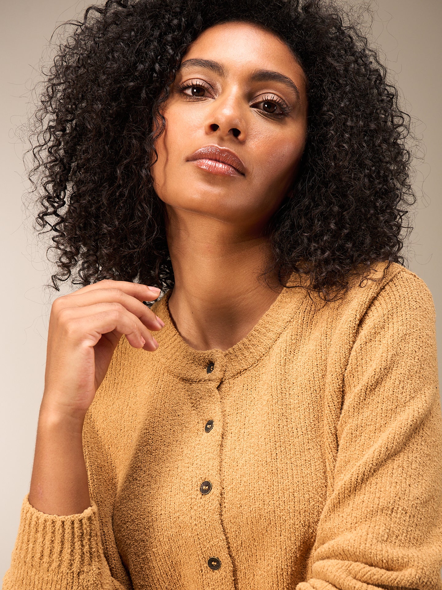 Strickjacke mit Knopfverschluss - Image 8