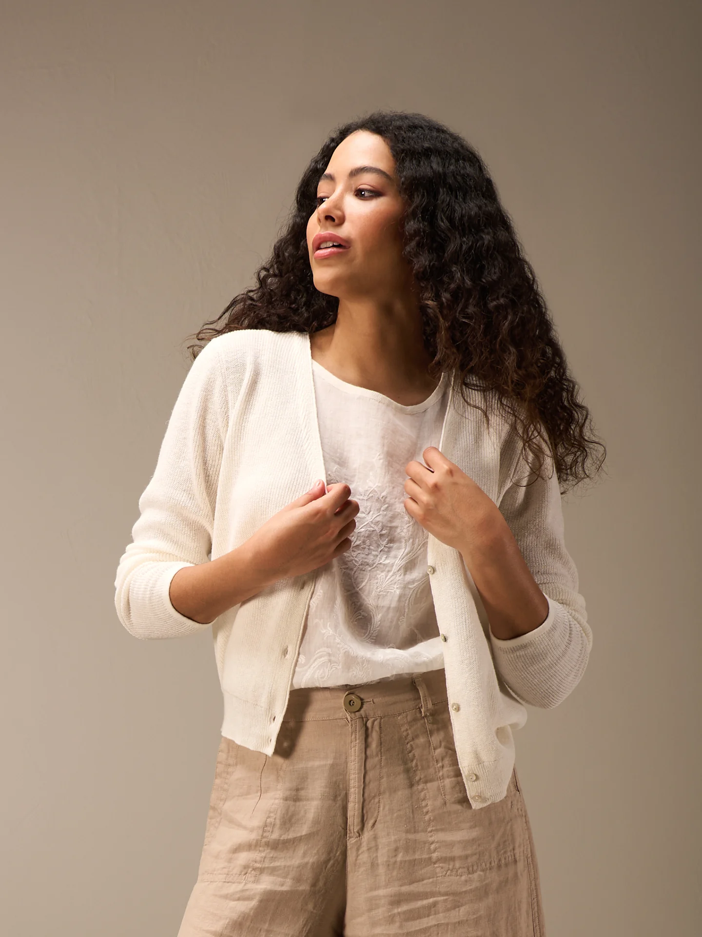 Strickjacke mit Knopfverschluss - Image 12