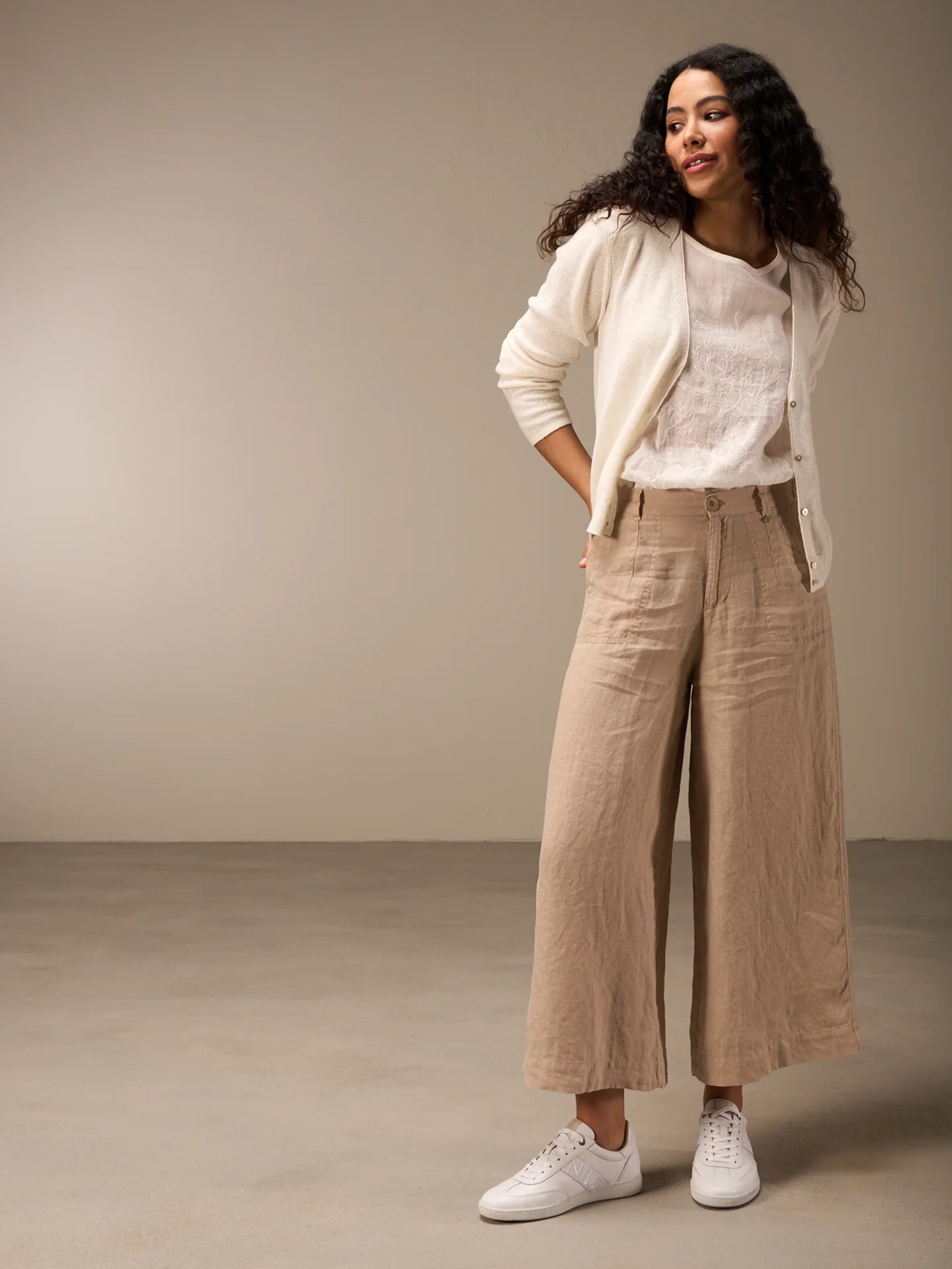 Strickjacke mit Knopfverschluss - Image 16