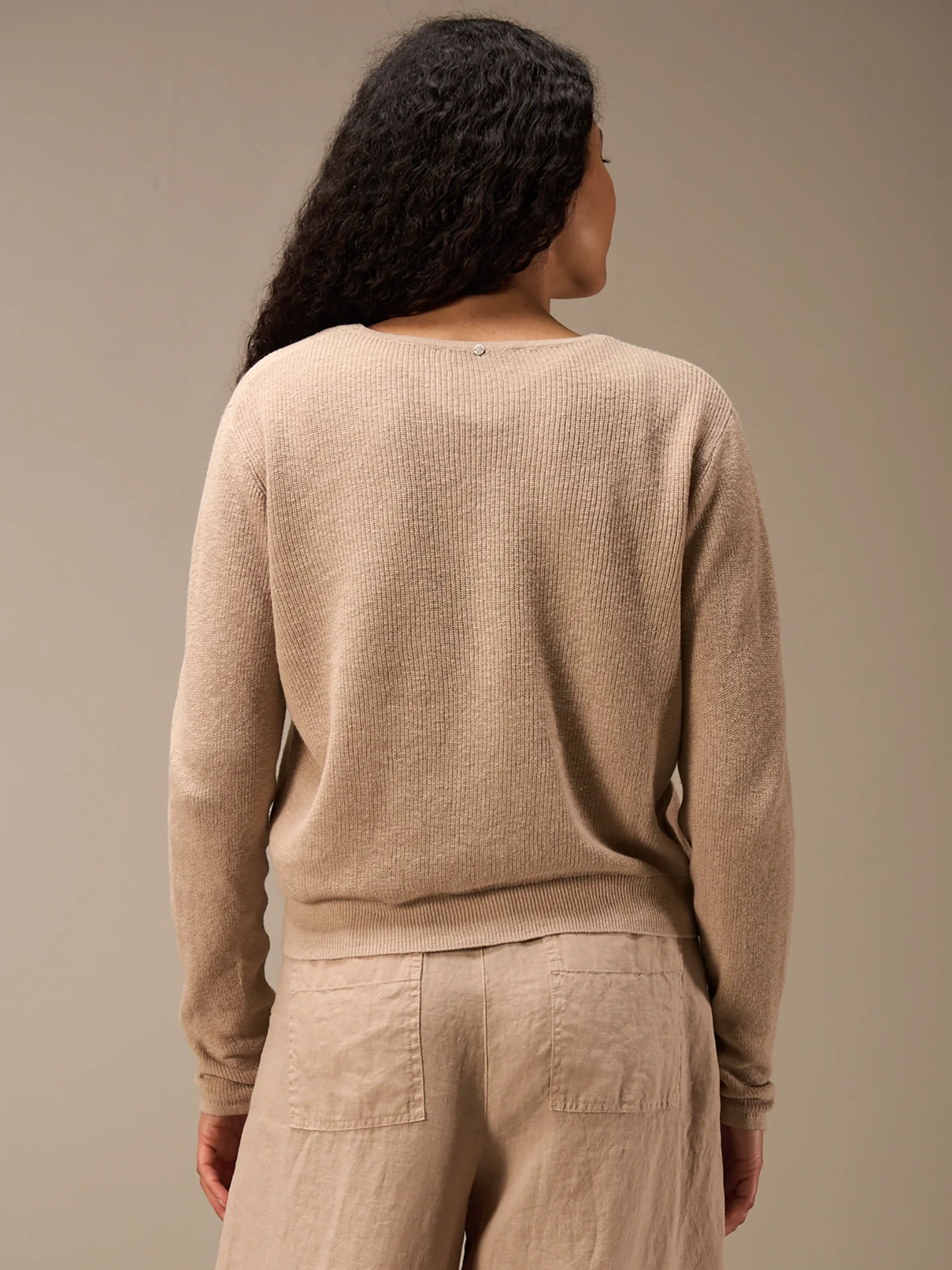 Strickjacke mit Knopfverschluss - Image 4