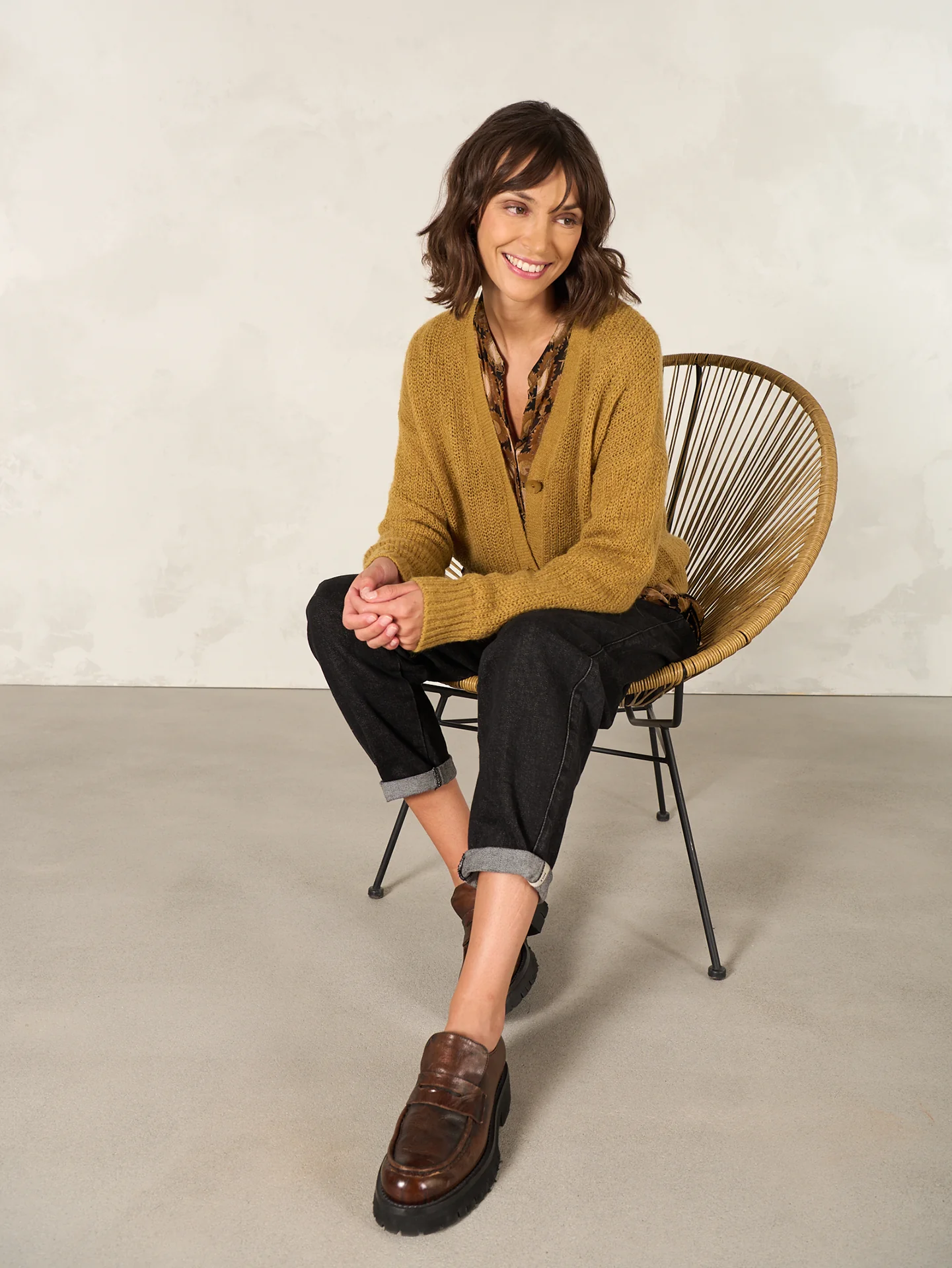 Strickjacke mit Knopfverschluss - Image 4