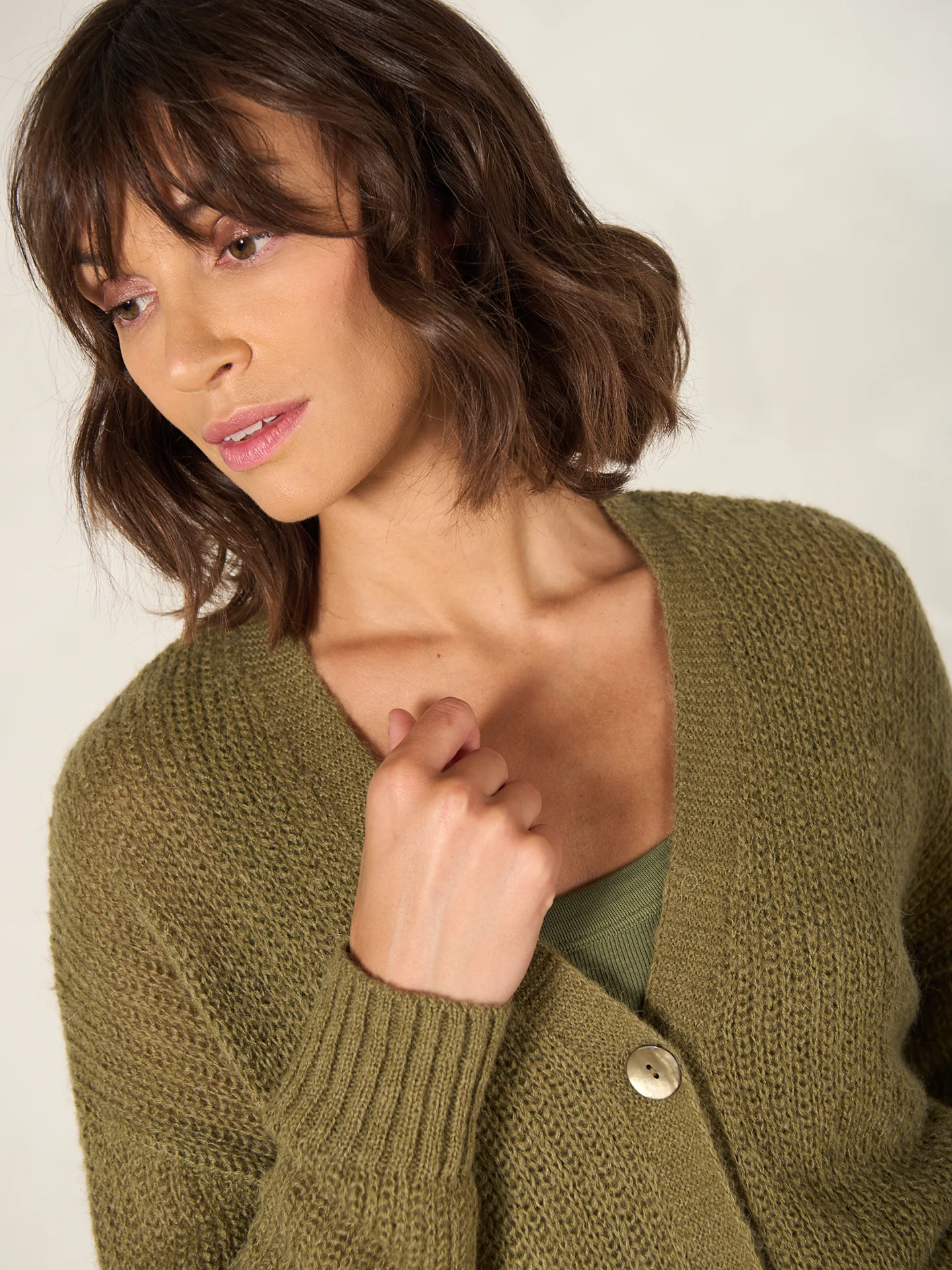 Strickjacke mit Knopfverschluss - Image 7