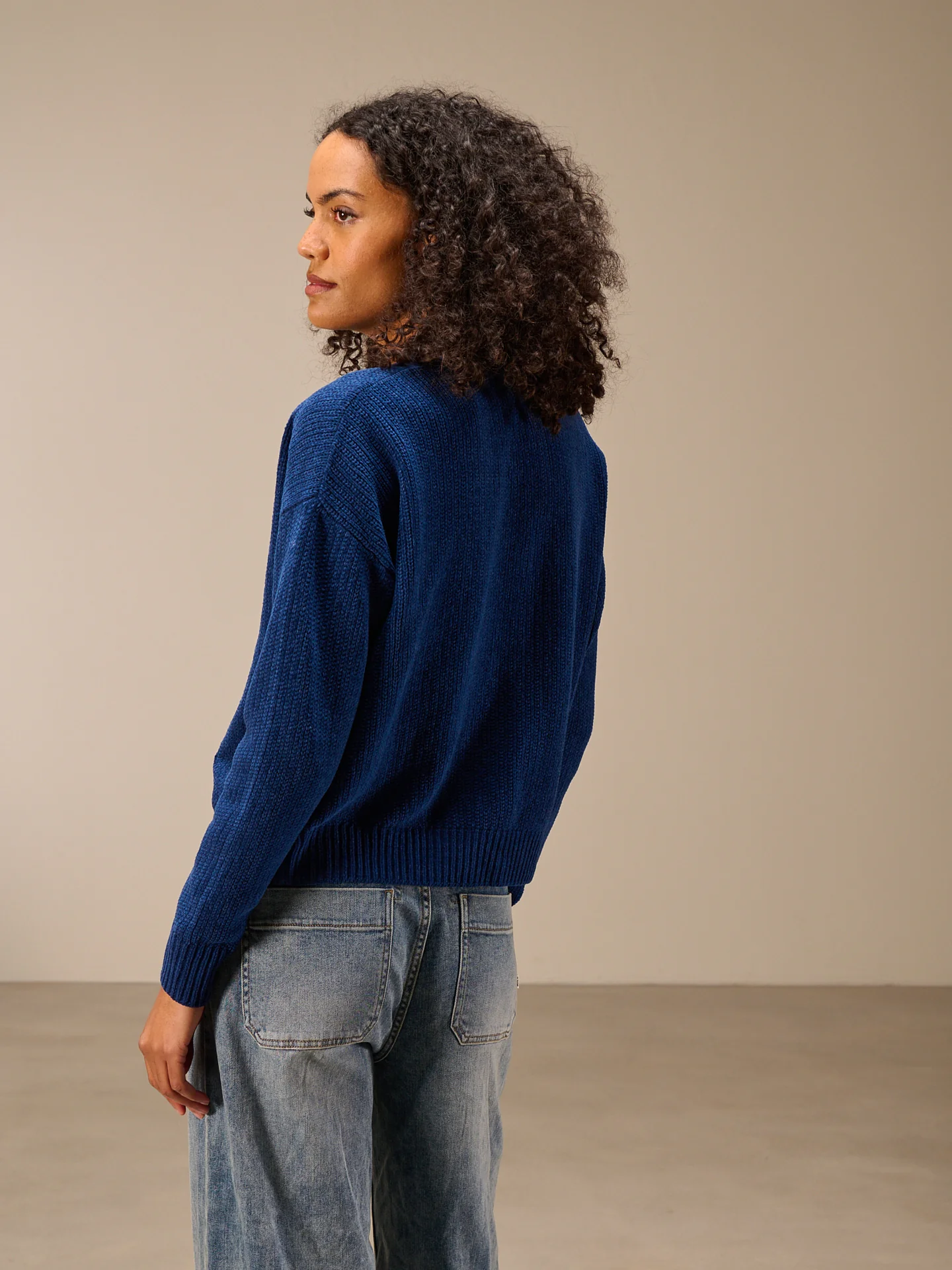 Strickjacke mit V-Ausschnitt - Image 5