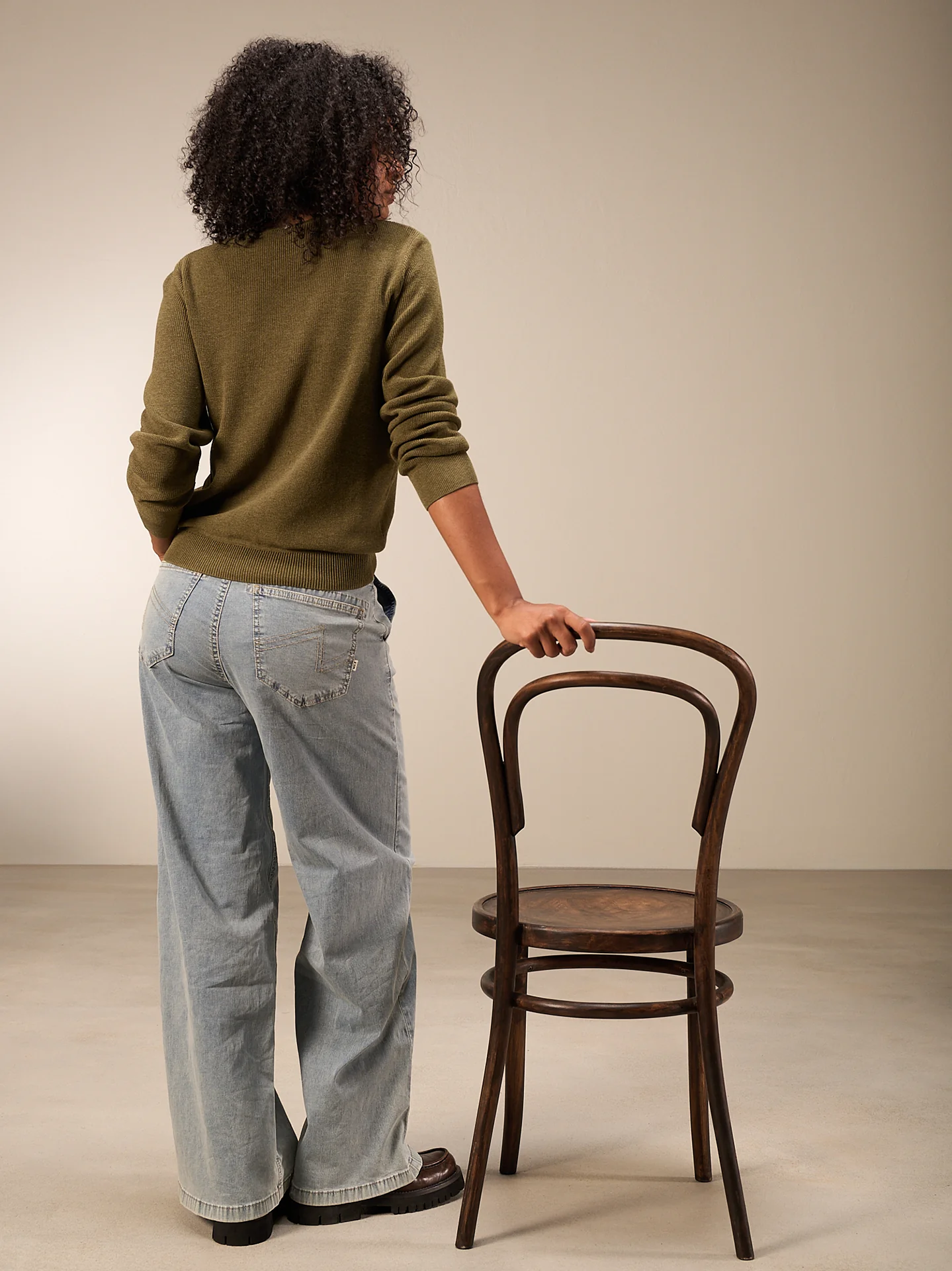 Strickjacke mit V-Ausschnitt - Image 14