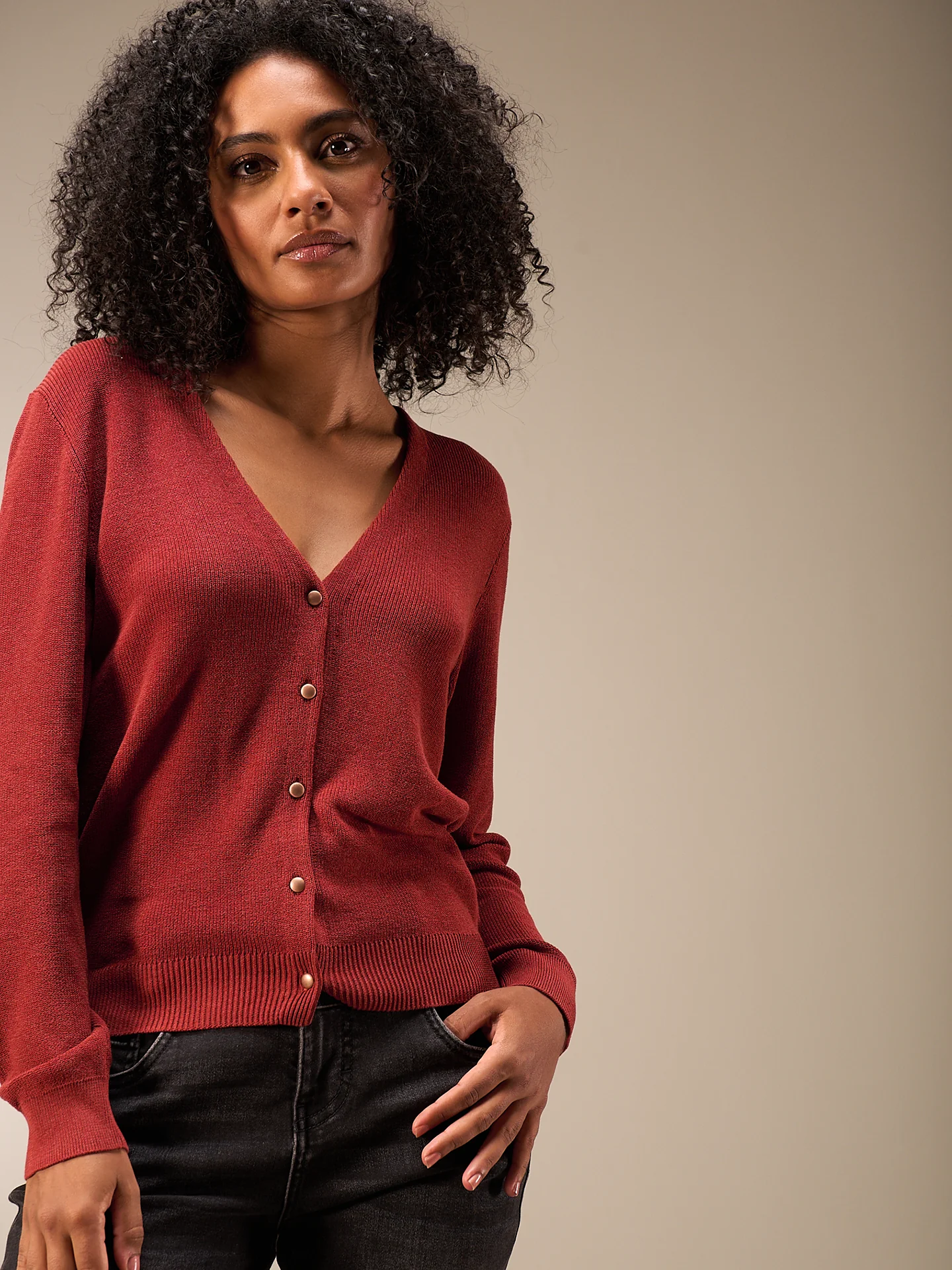 Strickjacke mit V-Ausschnitt - Image 25