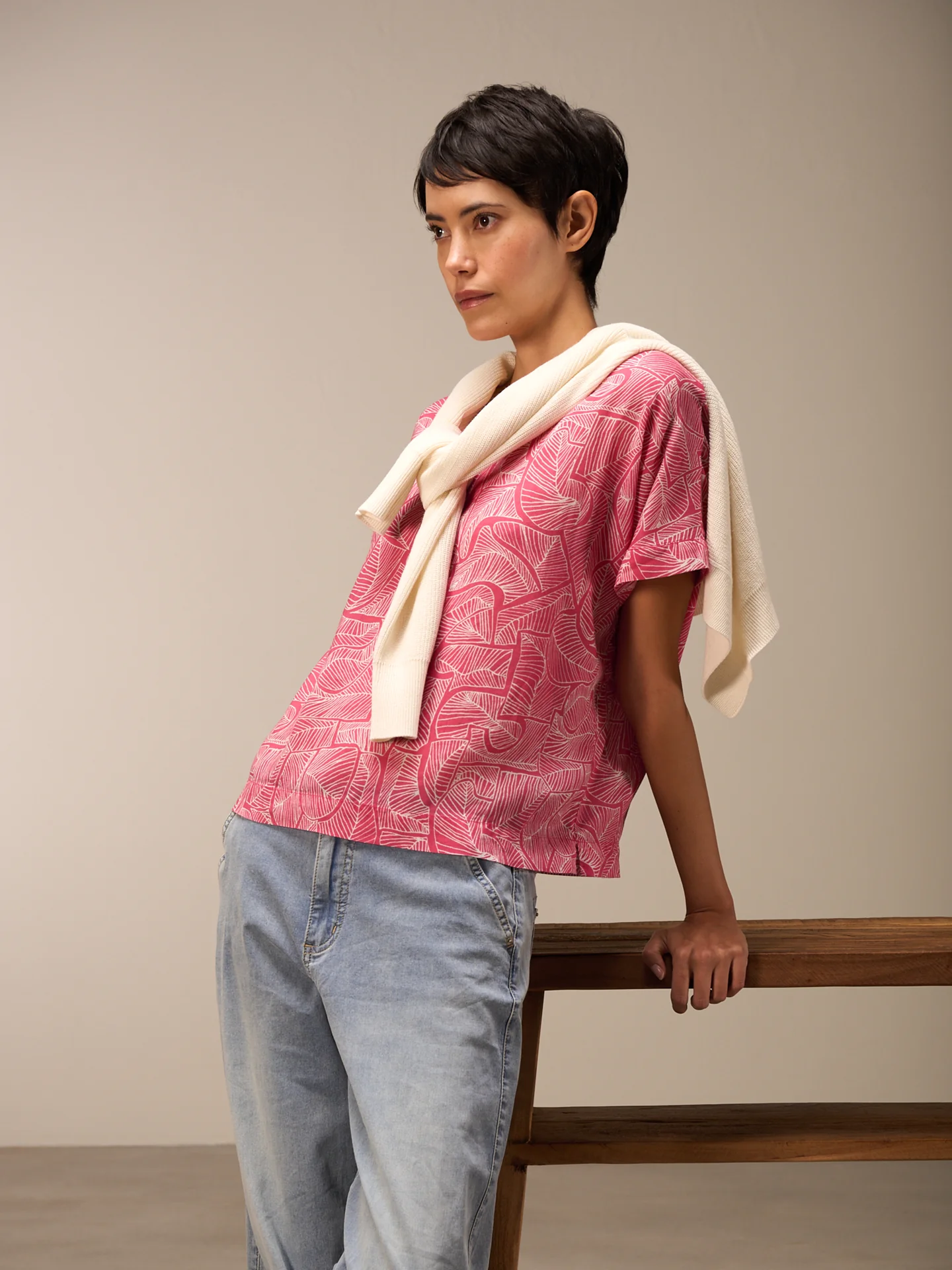 Strickjacke mit V-Ausschnitt - Image 15