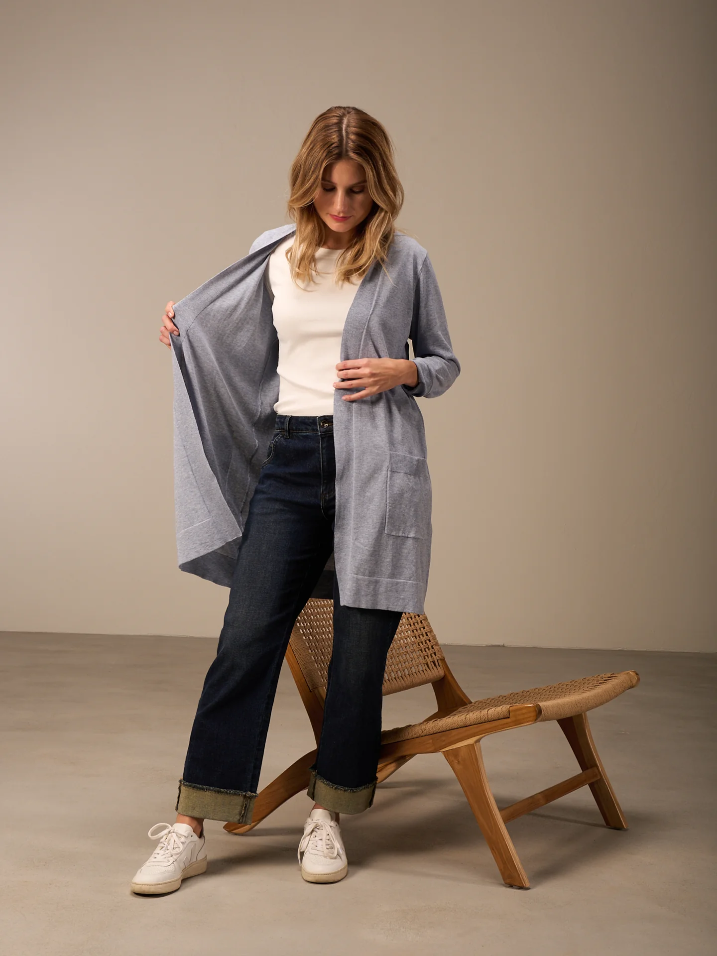 Strickjacke mit V-Ausschnitt - Image 3