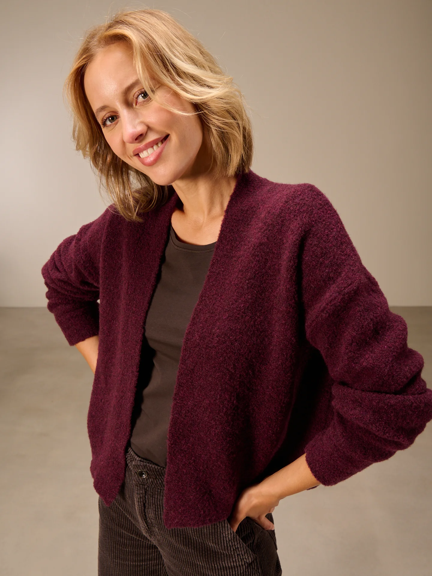 Strickjacke  mit Wolle - Image 9