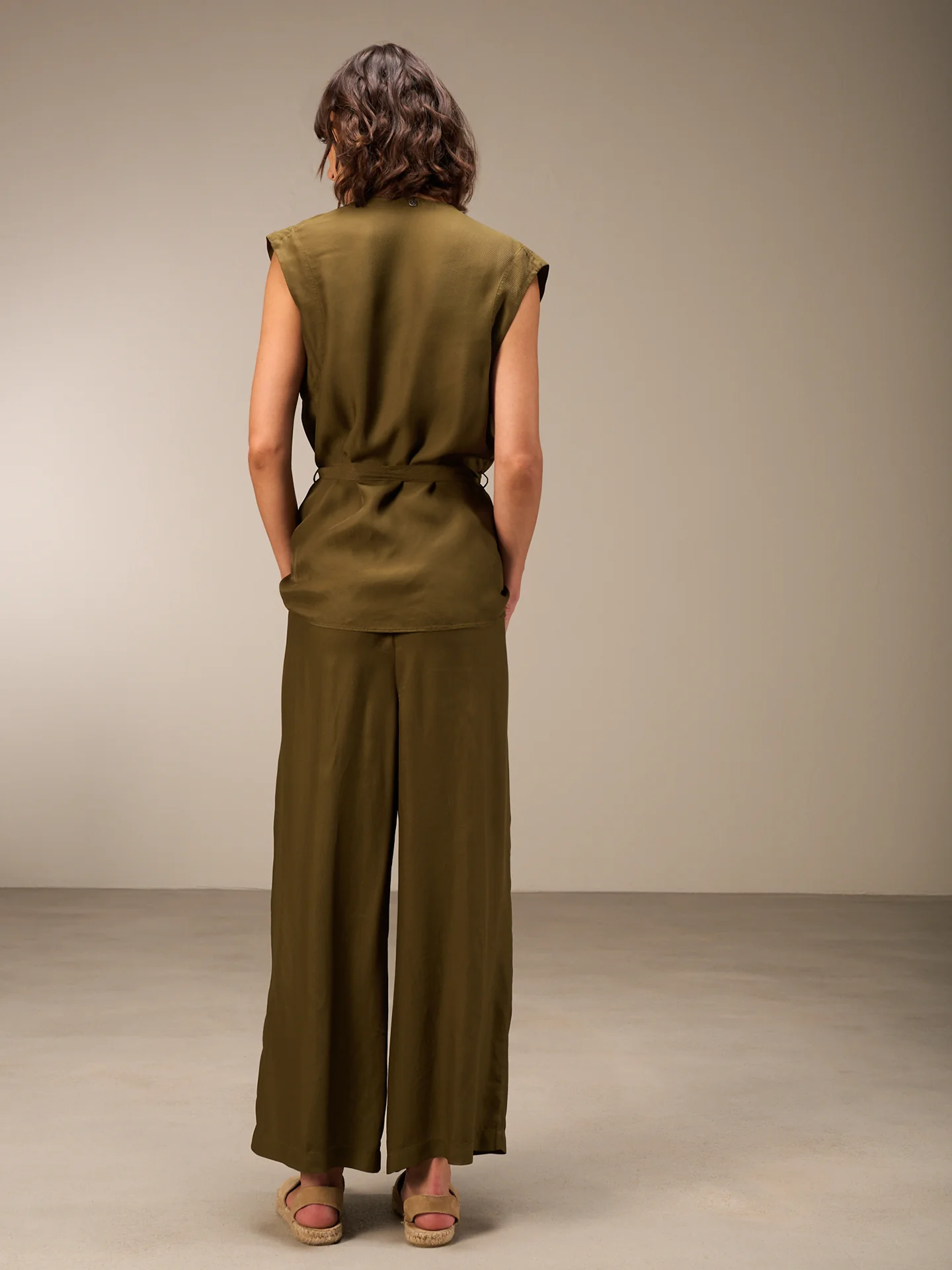 Weste mit Gürtel - Image 11