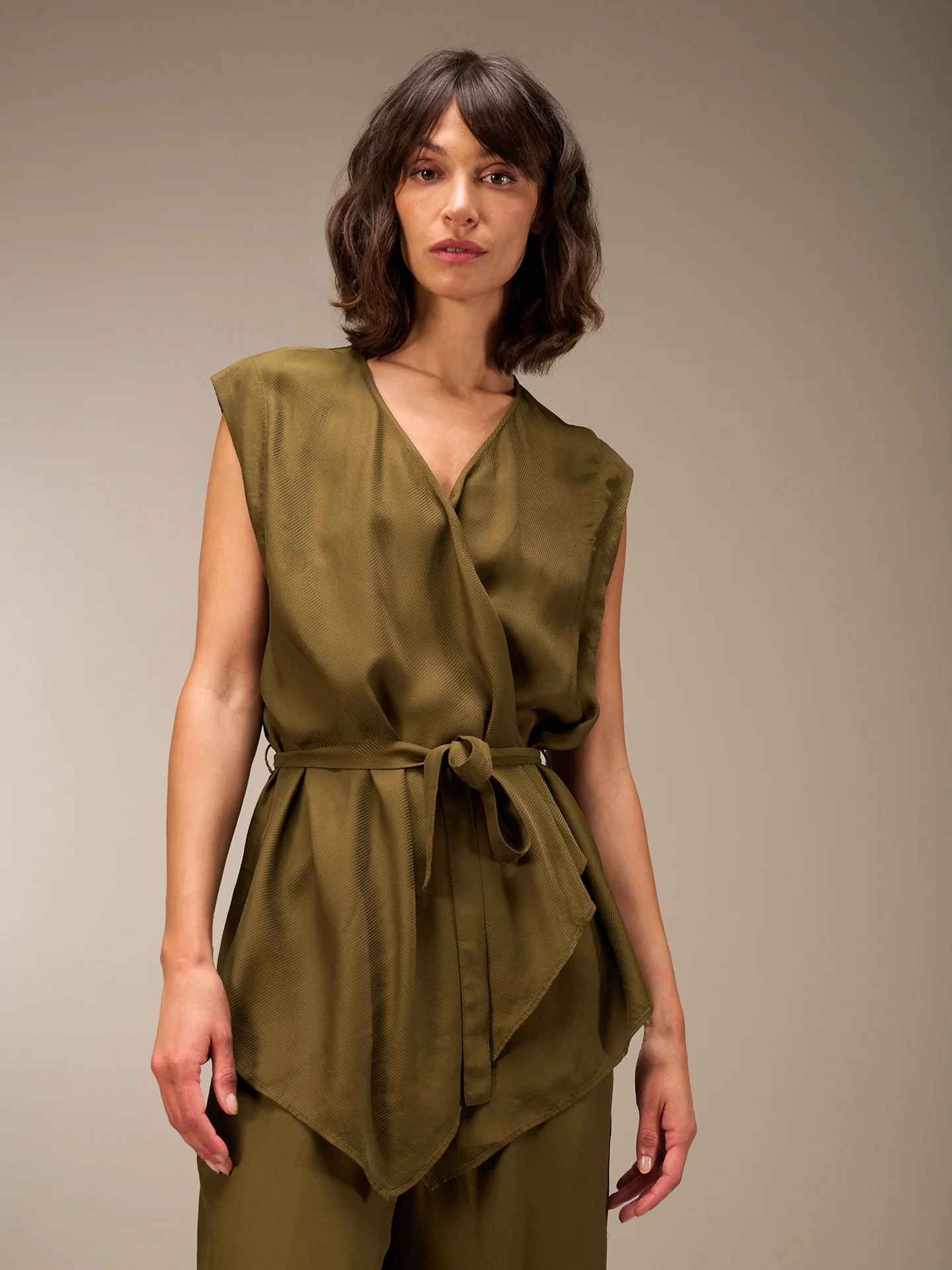 Weste mit Gürtel - Image 8