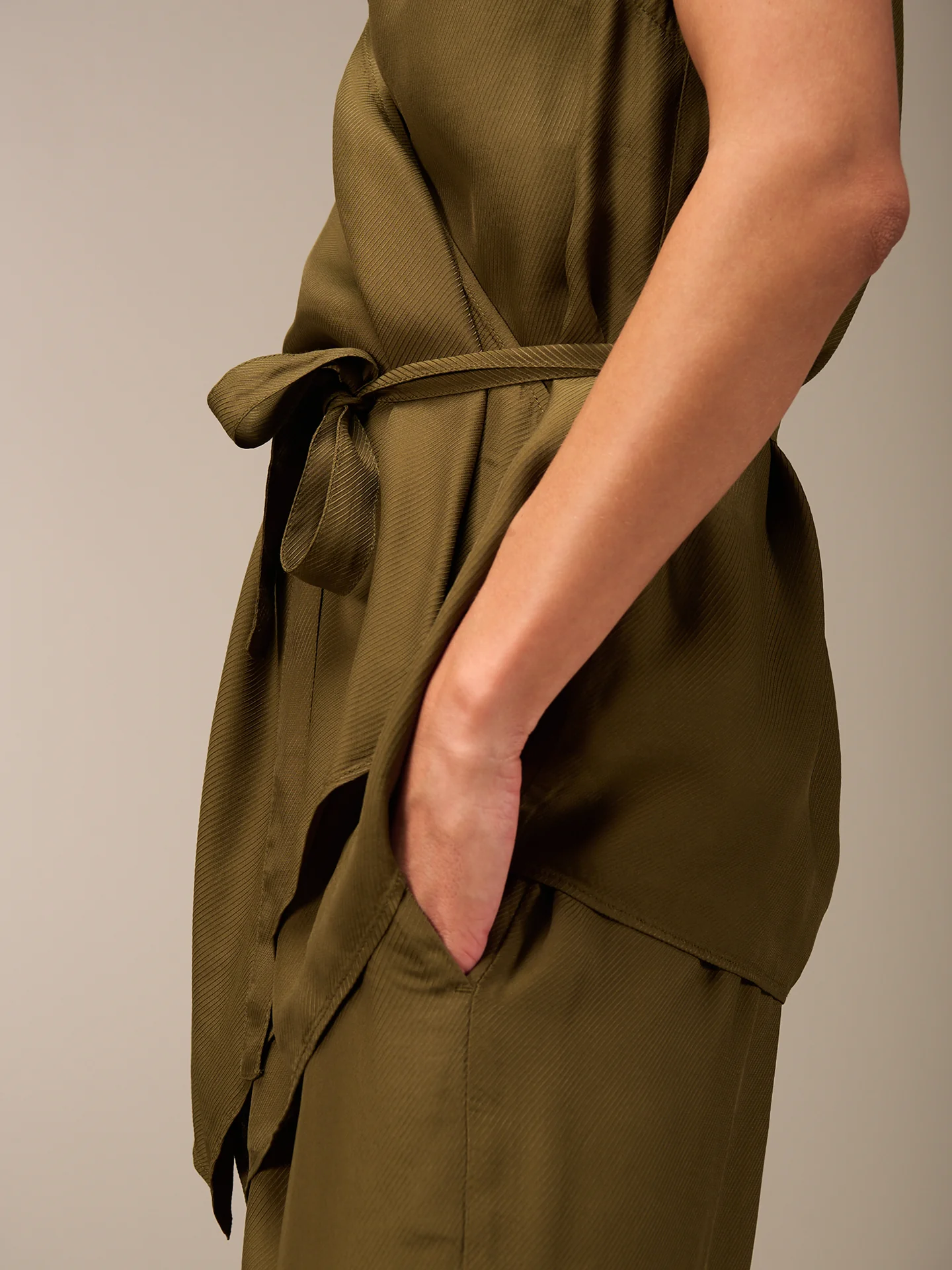 Weste mit Gürtel - Image 9